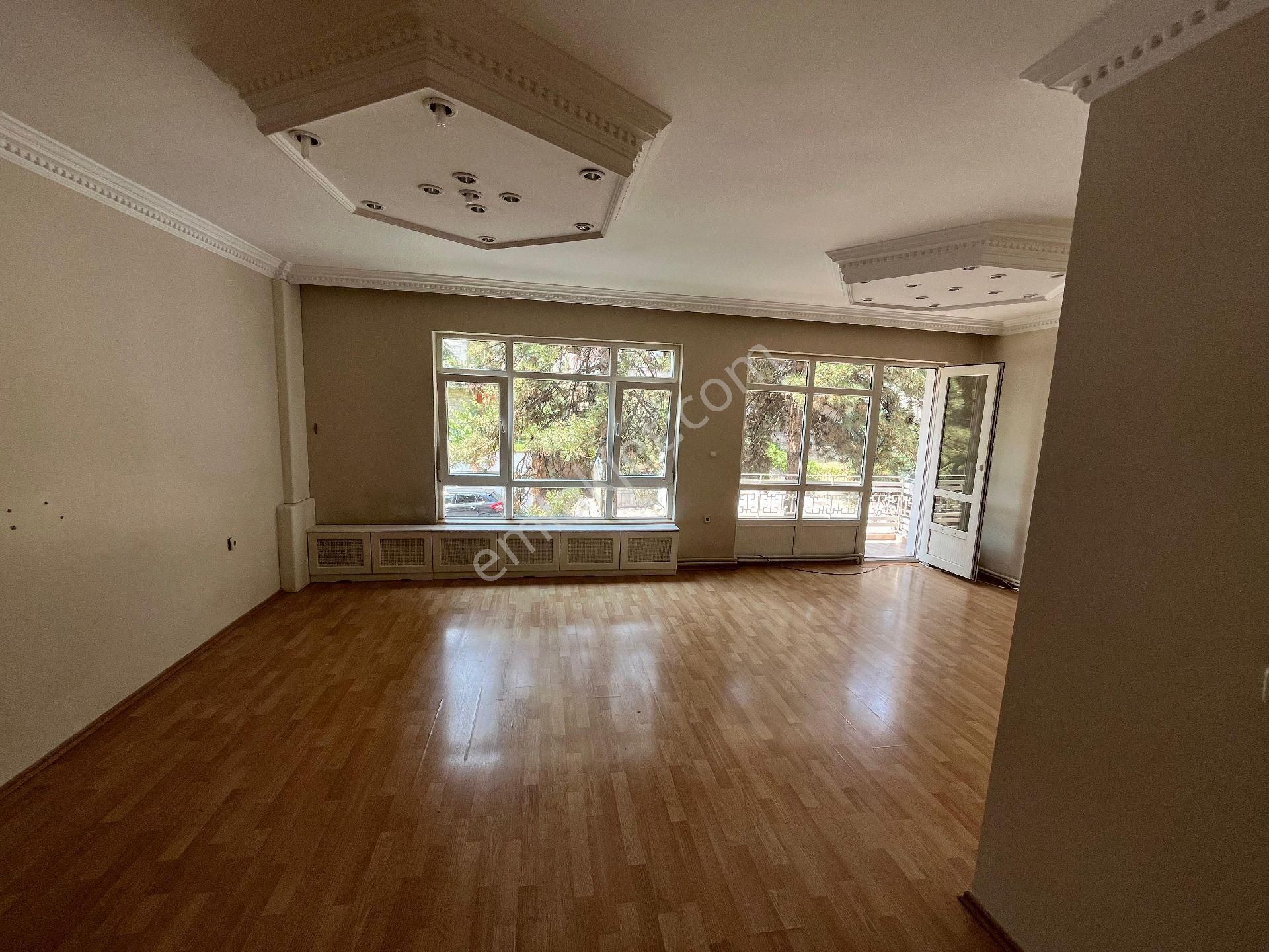 Kiralik Daire 2x1 Hırfanlı Sokak
