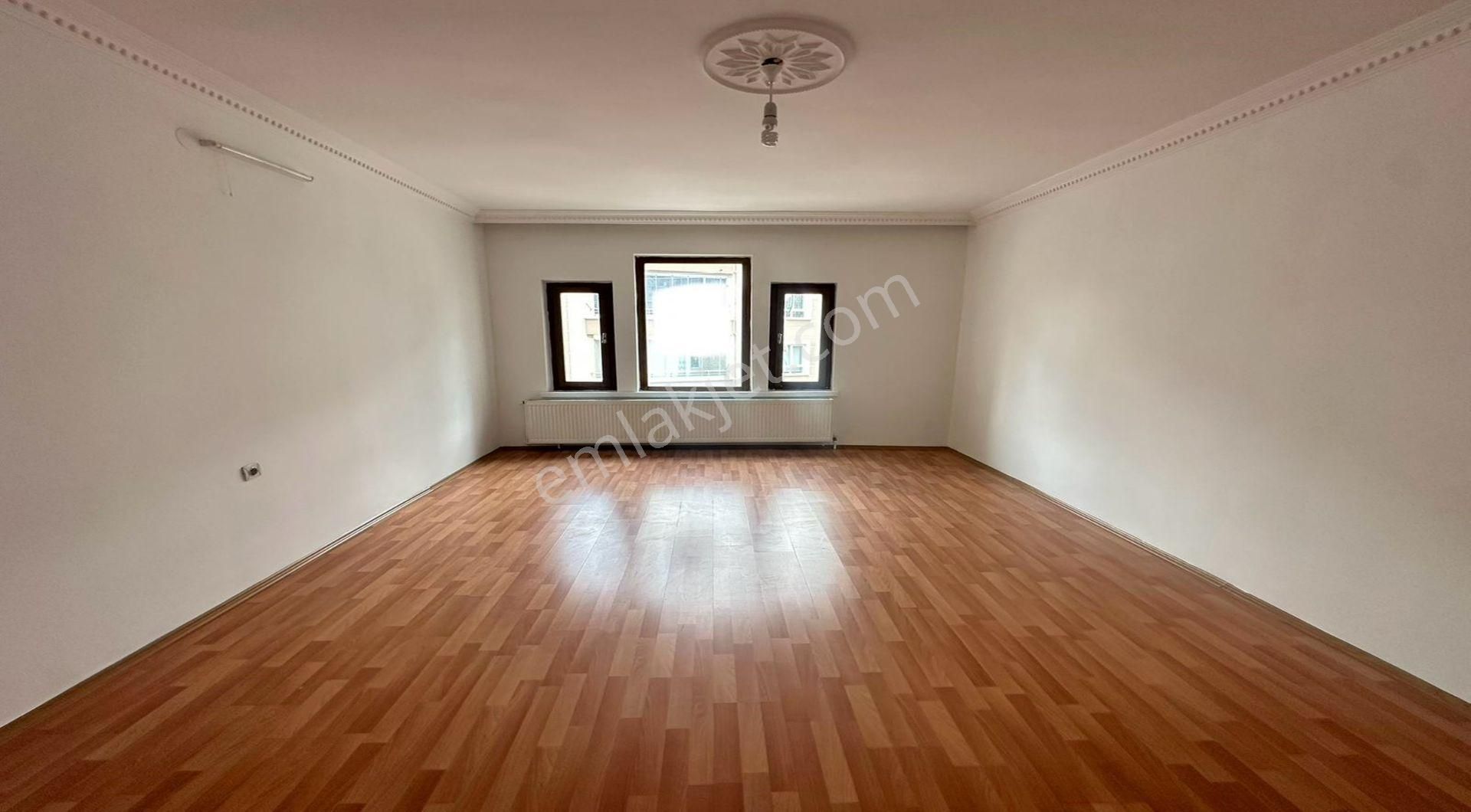 Kuşcağız Tarhanlar Caddesi Yakını 3+1 Asansörlü Masrafsız