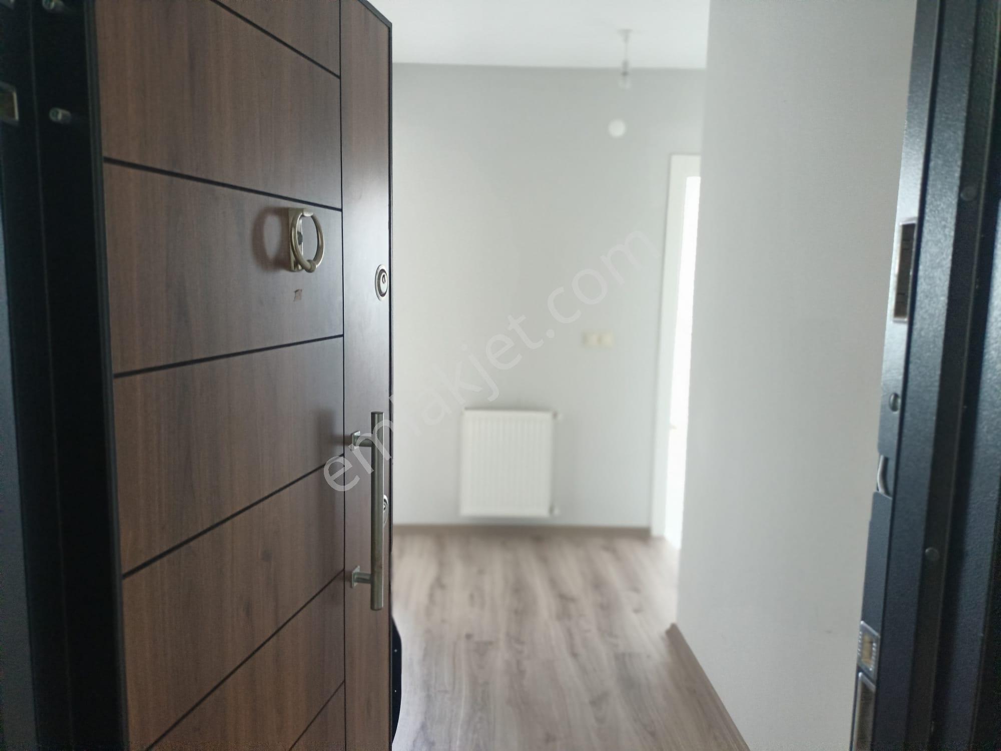 Üniversite Yakınında Kiralık 2+1 Daire Deniz Manzaralı - Görsel 13