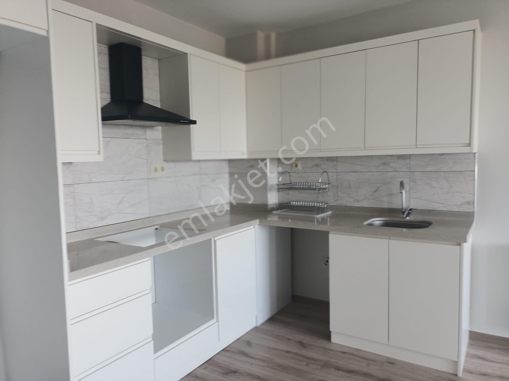 Üniversite Yakınında Kiralık 2+1 Daire Deniz Manzaralı - Görsel 8