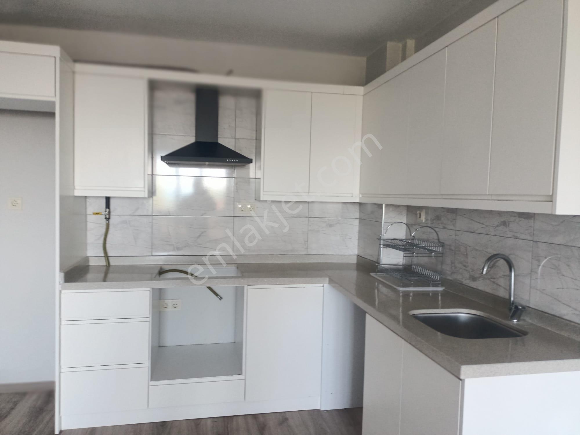 Üniversite Yakınında Kiralık 2+1 Daire Deniz Manzaralı - Görsel 12