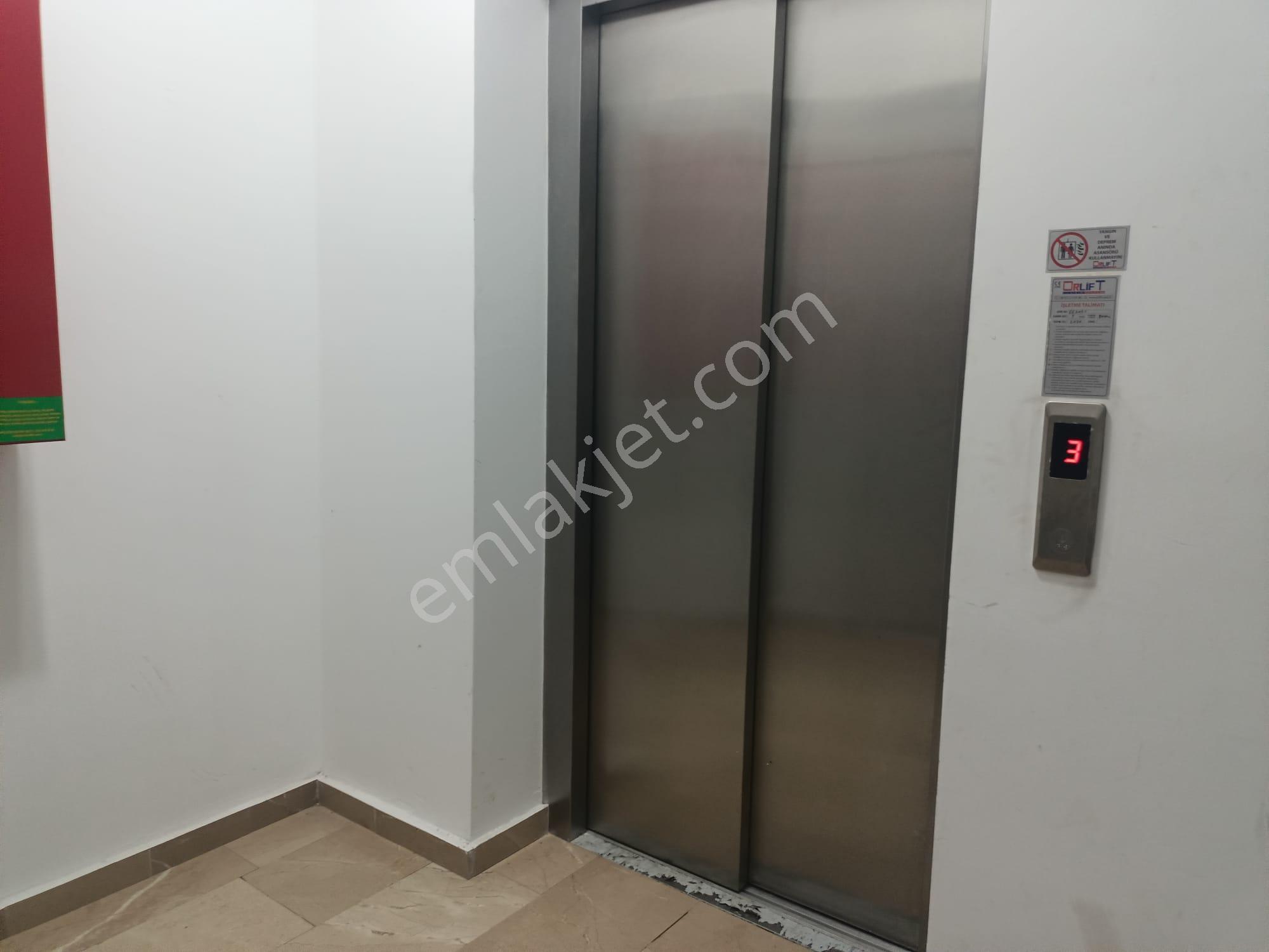 Üniversite Yakınında Kiralık 2+1 Daire Deniz Manzaralı - Görsel 5