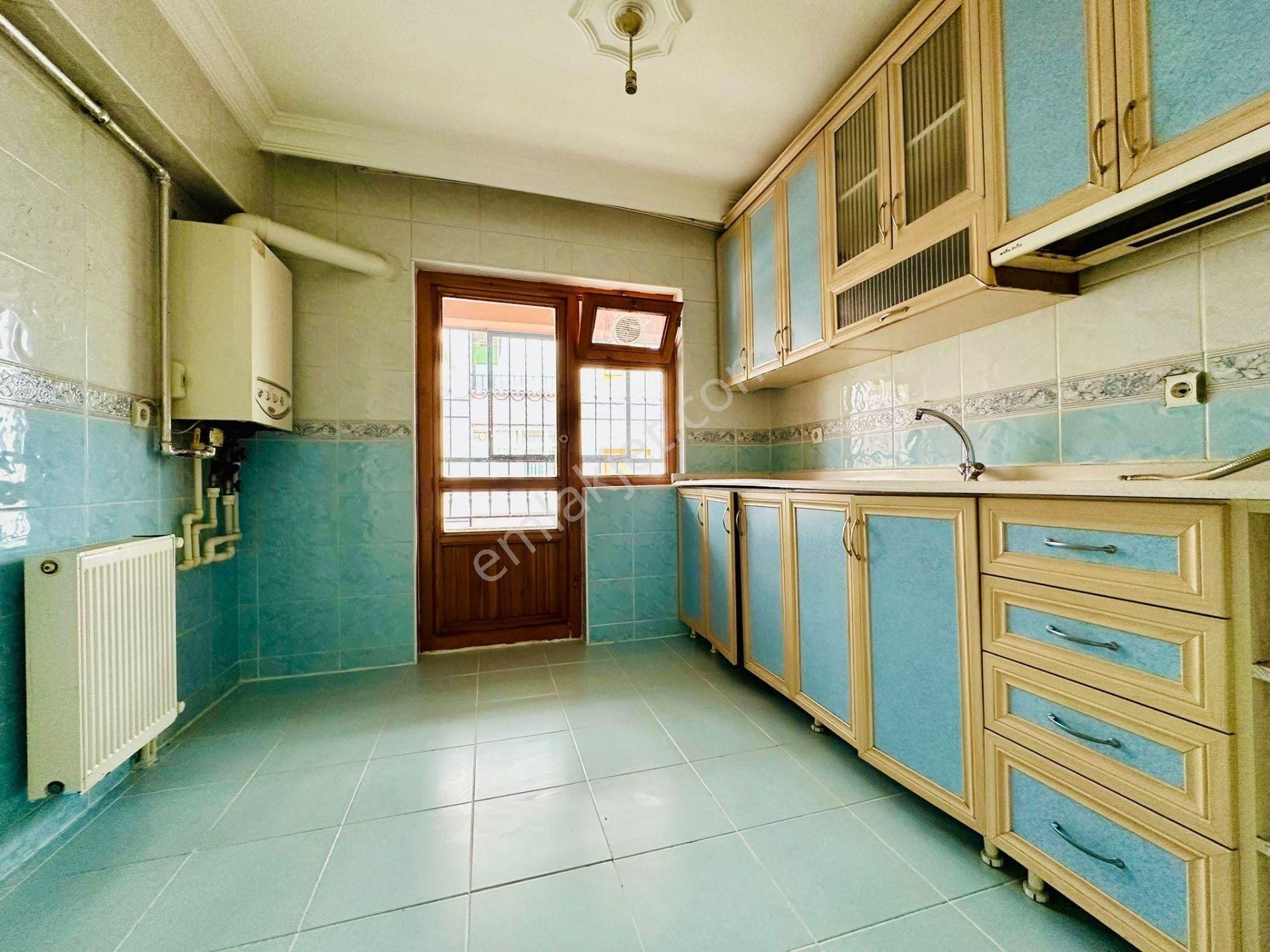 Süvari Mah De Satılık 3+1 Çift Banyolu Yüksek Giriş Balkonlu Daire