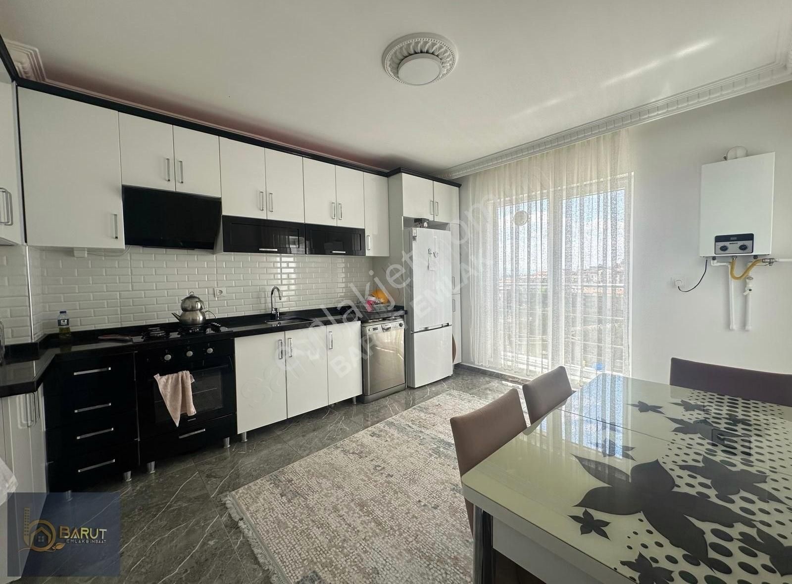 Baruttan Park Manzaralı Güney C. Full Yapılı Site Dairesi 6. Kat