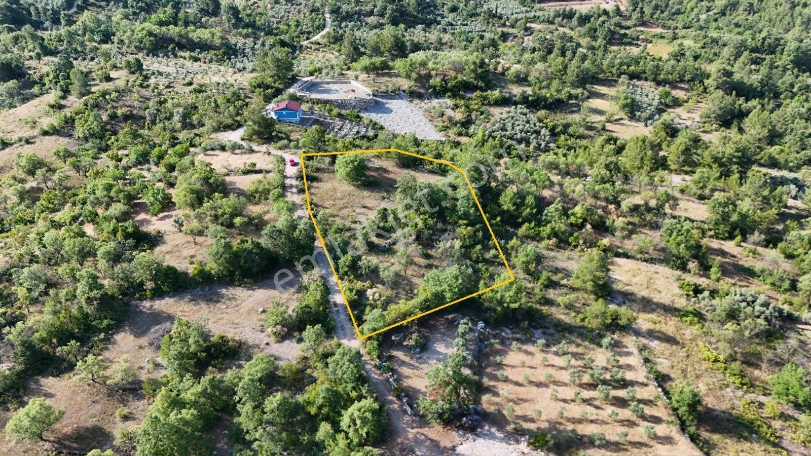 Alanya Karamanlarda Satılık 3.400 M2 Tarla