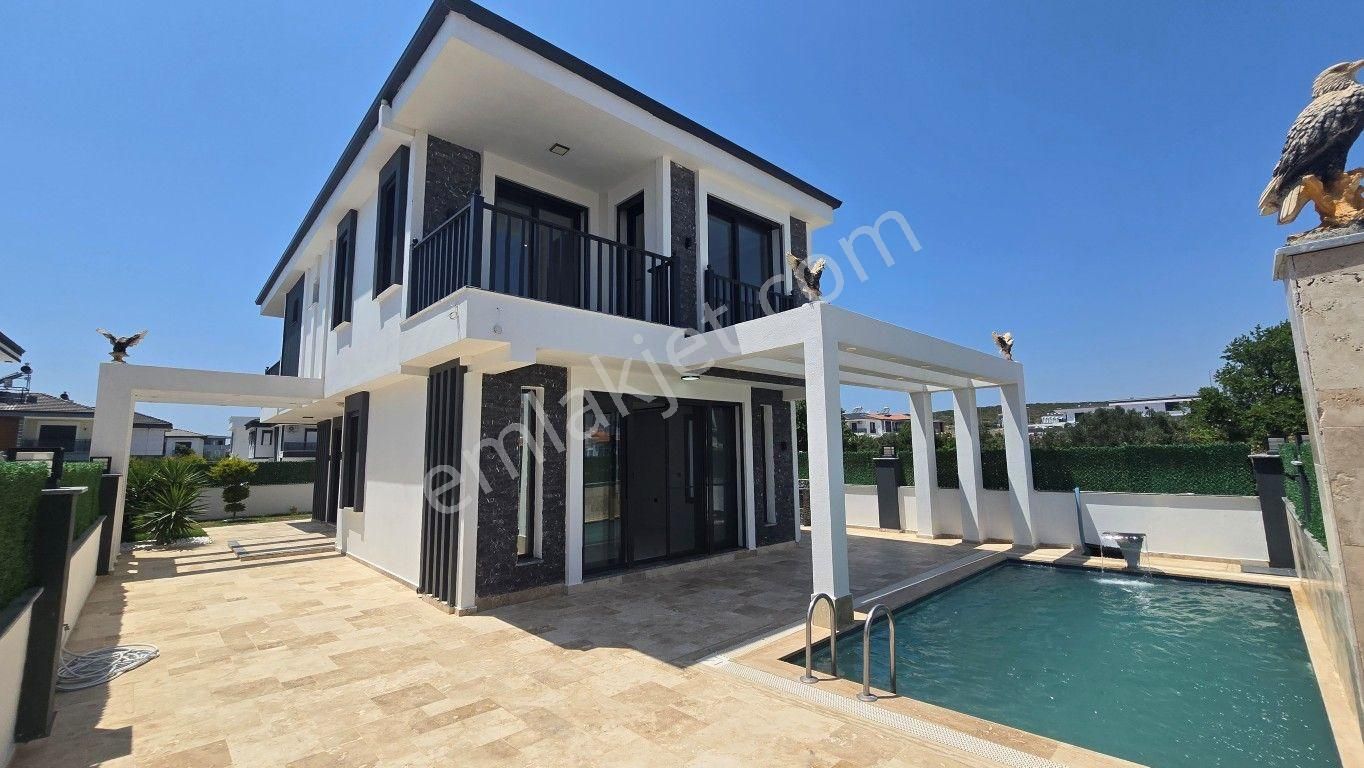 Didim'de Ege Ruhlu Villa! Havuzlu, Bahçeli, Yaşama Hazır