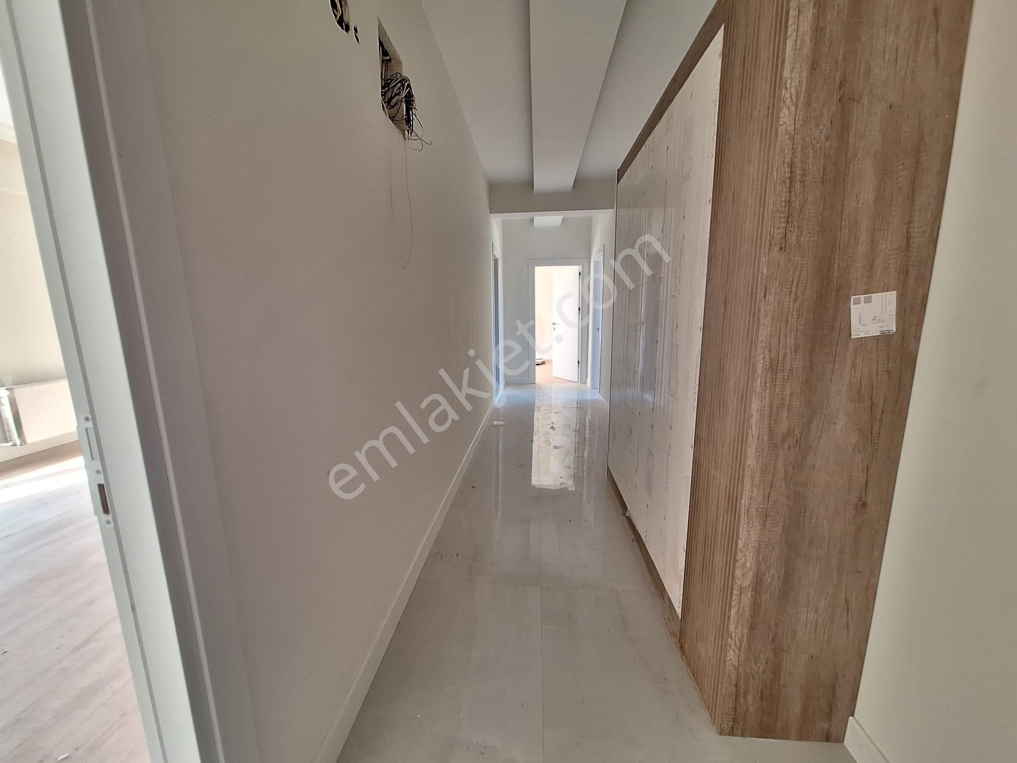 Çanakkale Merkez Esenlerde Satılık Site İçi Aquaparklı 2+1 Daire