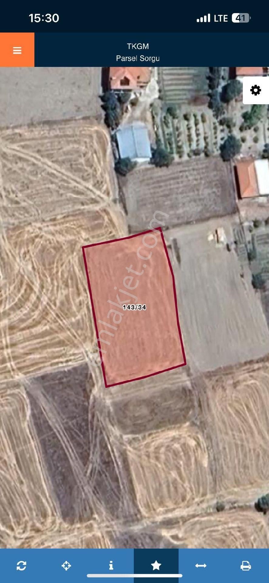 Burdur Bucak✅ürkütlü De ✅satılık 1.360m2 Tarla✅yerleşim Yerinde✅elektrik Su Var