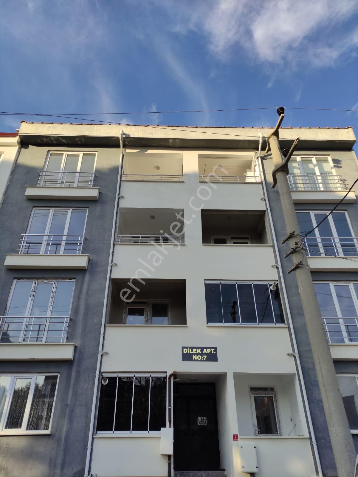 Pak Yapı'dan Satılık 3+1daire Ön Cephe Edremit Tuzcumurat Mah.