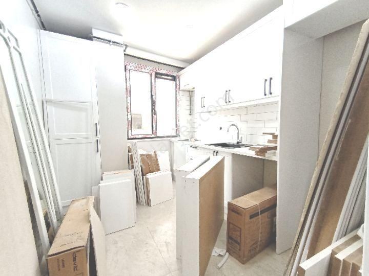 Çekmeköy Merkez Mh Dekapalı Otopark Üzerindeyüksek Girişten 2+1 Daire