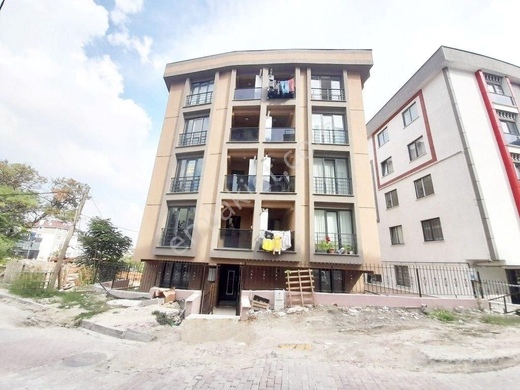 Beylikdüzü Yakupluda Merkezi Konumda 2+1 Kiralık Daire