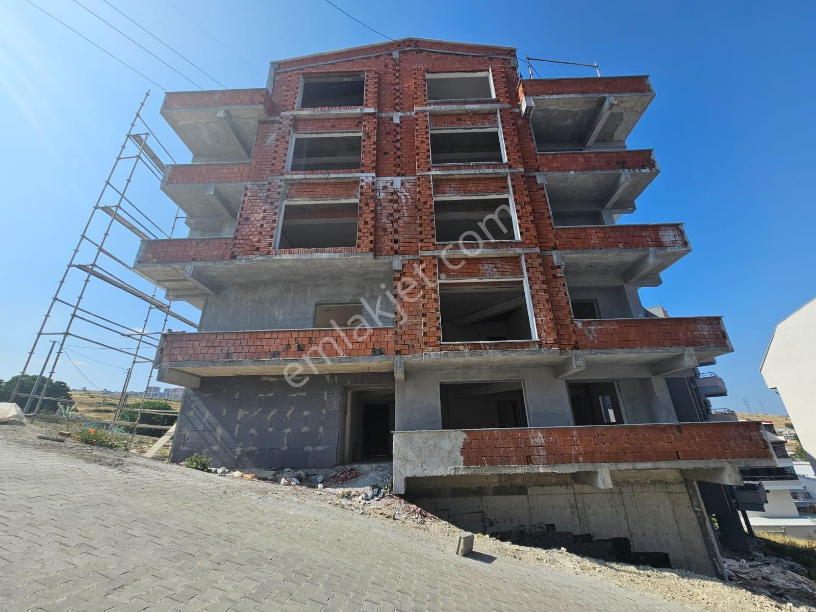 Re/max Mid Balıkesir Karesi 1.sakarya Mahallesi Satılık Sıfır 2+1 Ara Kat Daire