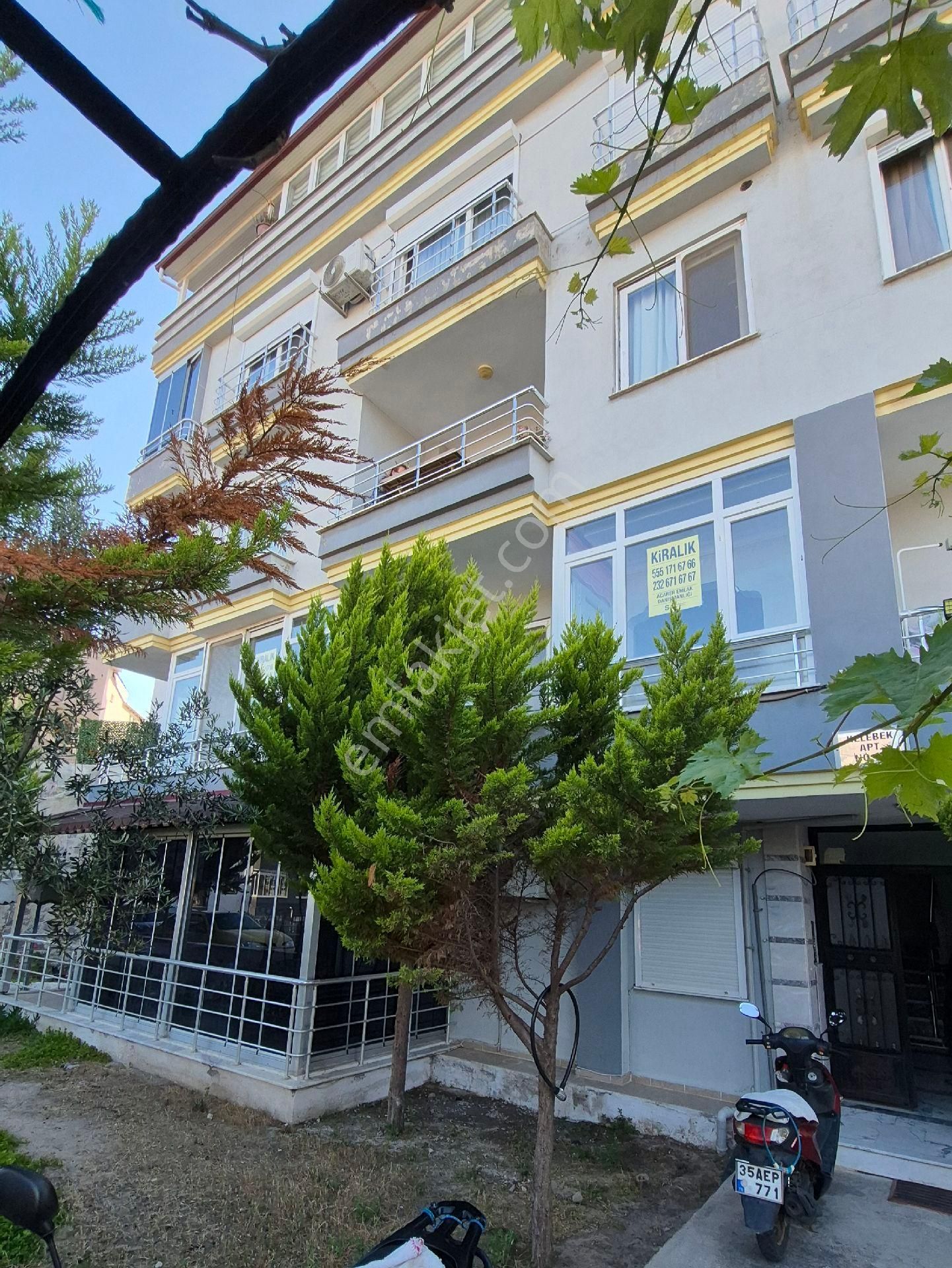 Dikili Gazipaşa'da 2+1 Ayrı Mutfaklı Kiralık Daire