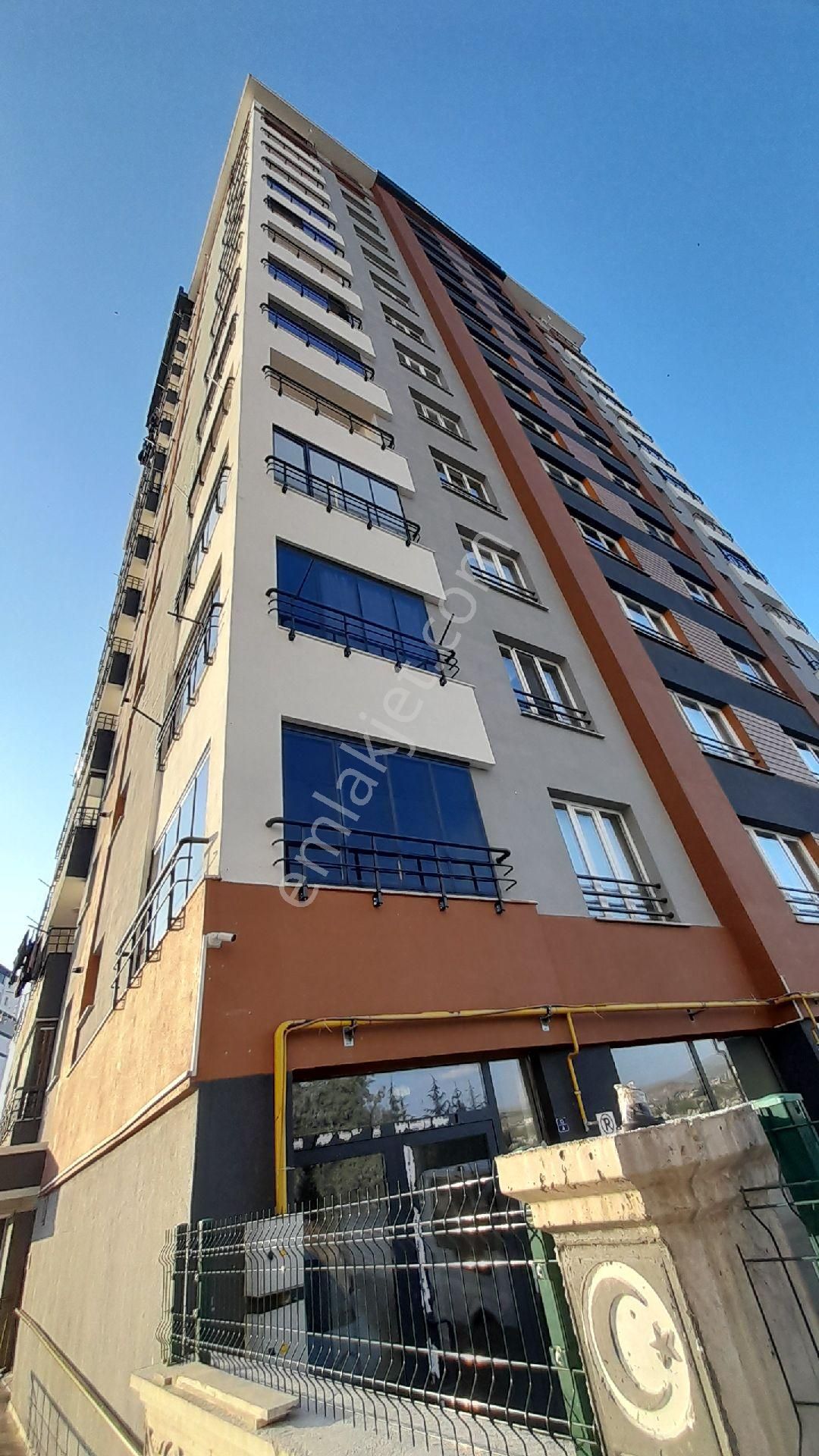 İldem Kiralık Lüks Geniş Meskenli Güney Cephe Giyinme Odalı Çift Banyolu