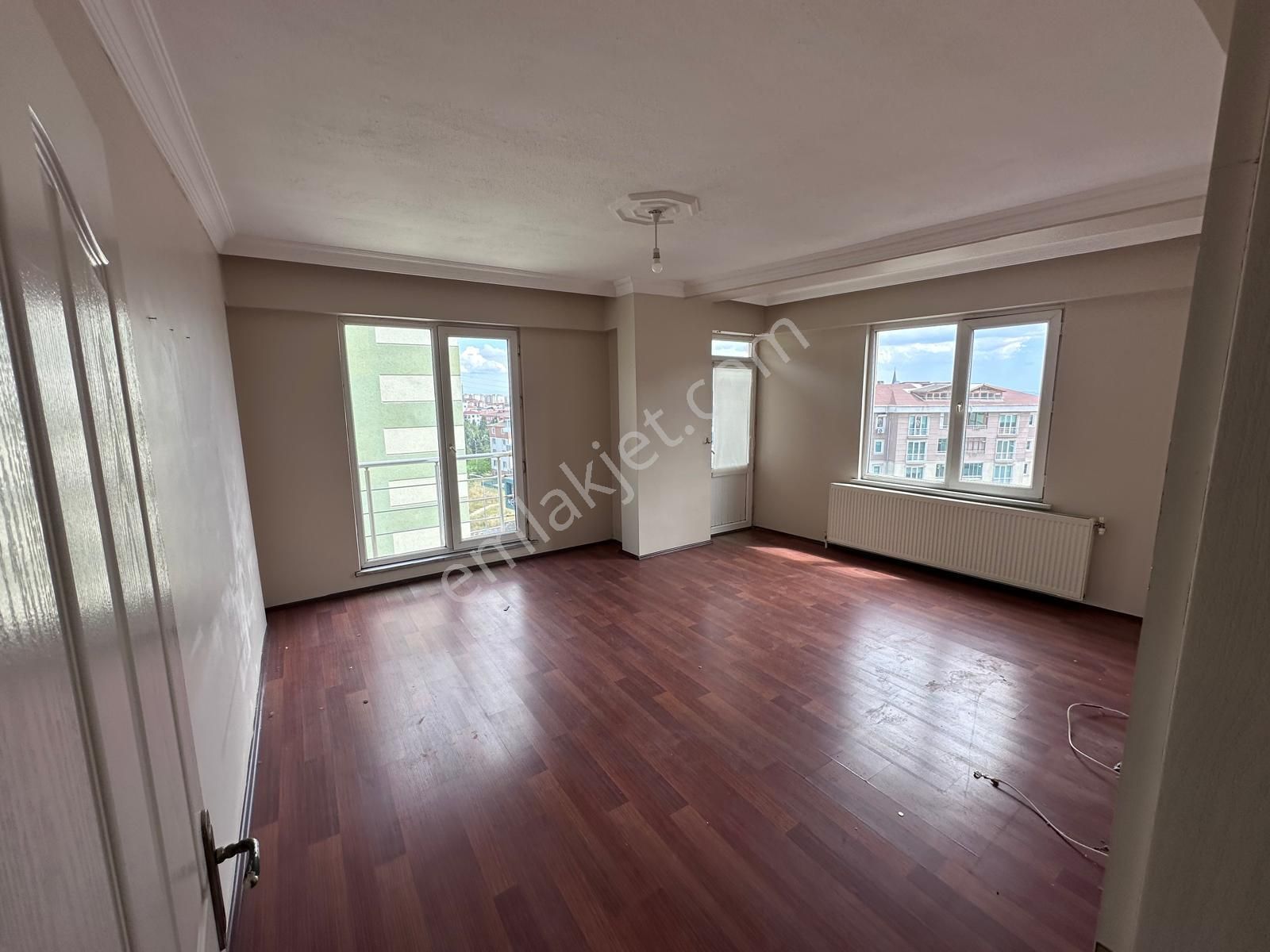 Molla Team'den Muhittin Mah 3+1 Geniş Ferah 140 M2 Kiralık Daire
