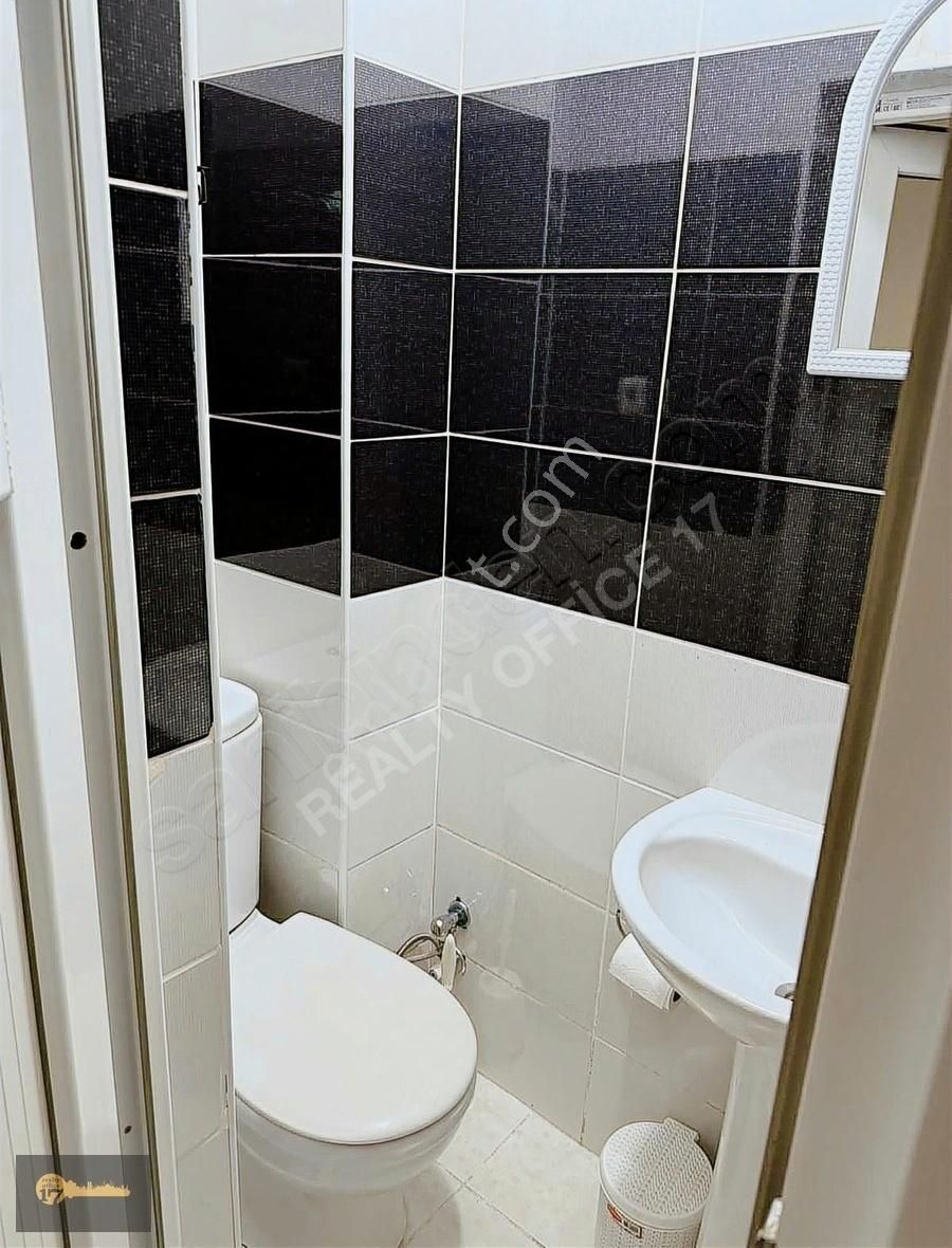 Fatih Atikmustafapaşada 1+1 50m2 Daire Boş