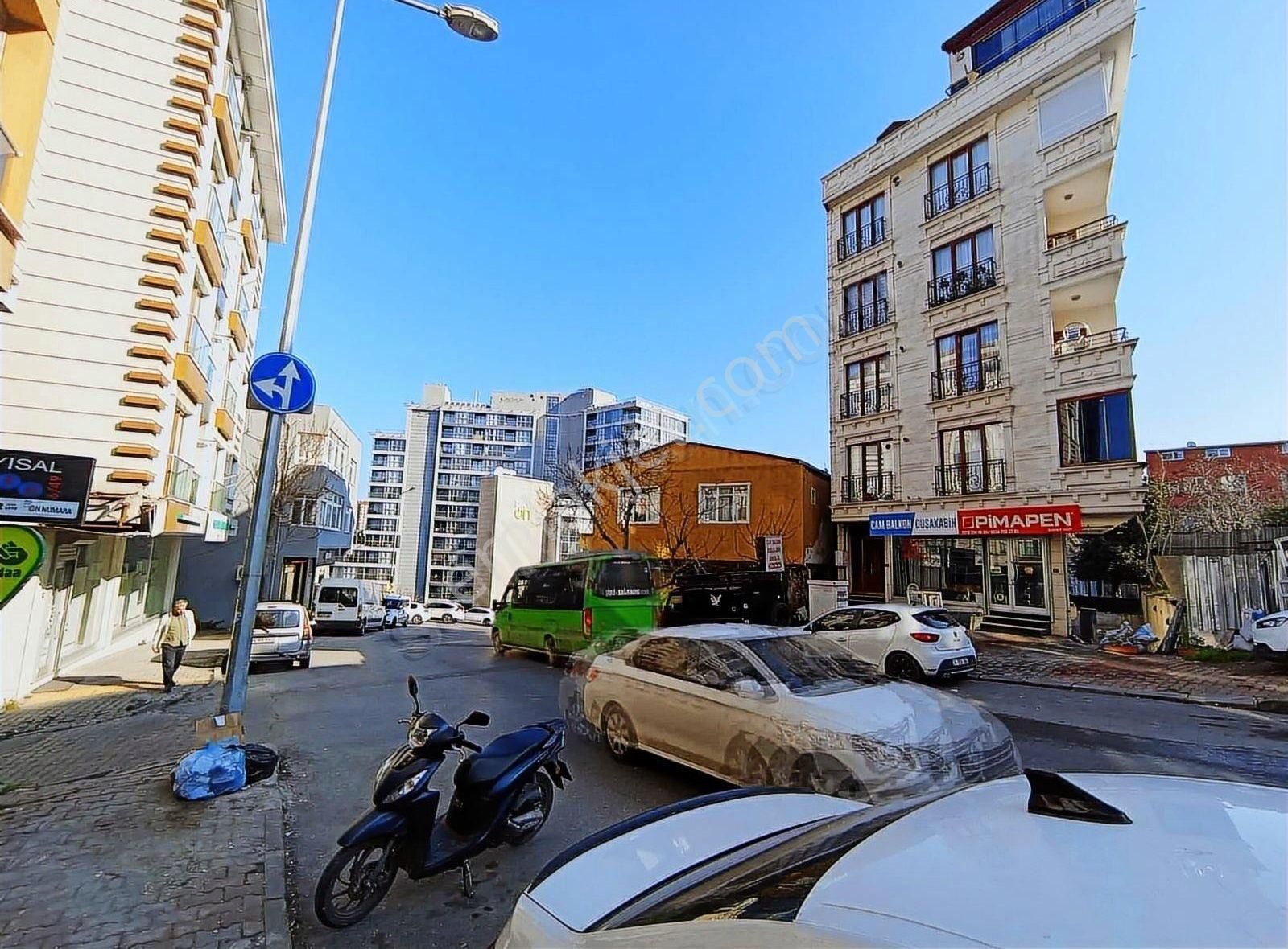 Kağıthane Merkez Metroya 3'dk Yürüme 2+1 140m2 Asansörlü Dubleks