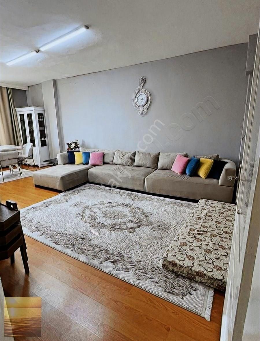 Geniş Büyük Manzaralı 3+1 Satılık Daire