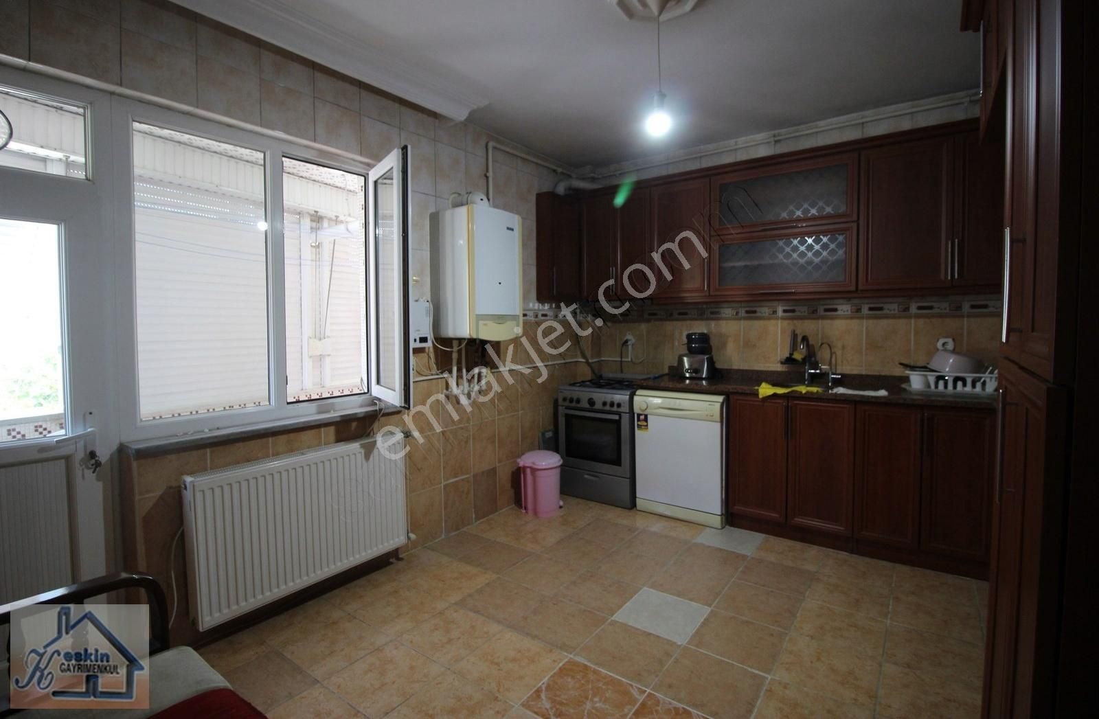 Keskinden Satılık 3+1 Ara Kat Keceyolu