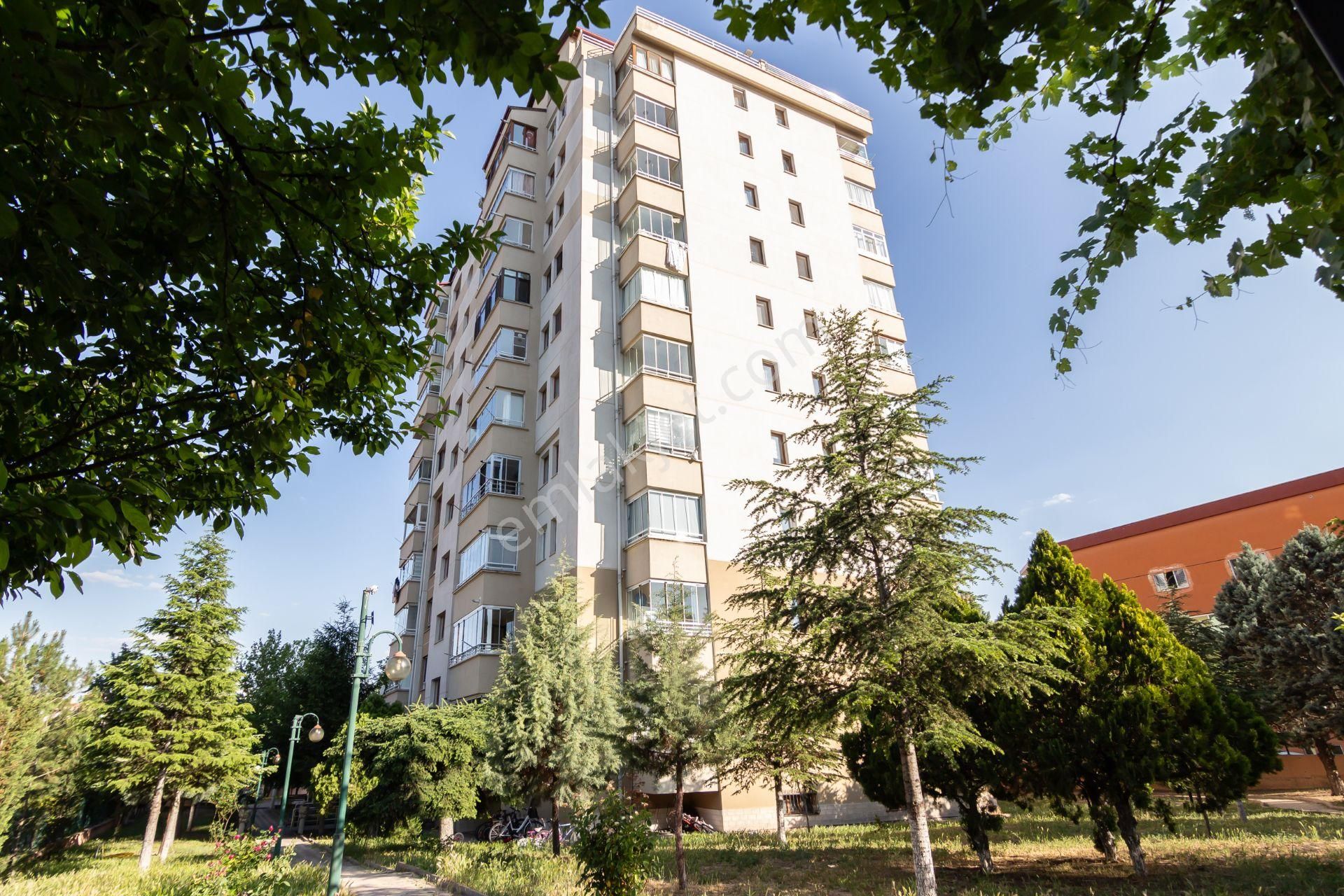 Eryaman 3. Etap'da Ara Kat 3+1 Satılık Daıre