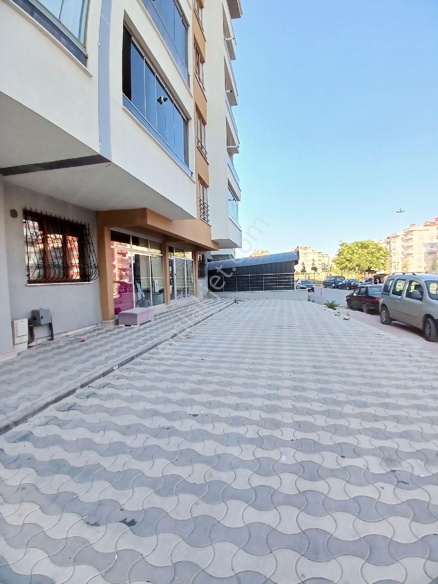 Mevlana Kültür Merkezi Karşısında 140 M2 Dükkan - Görsel 9