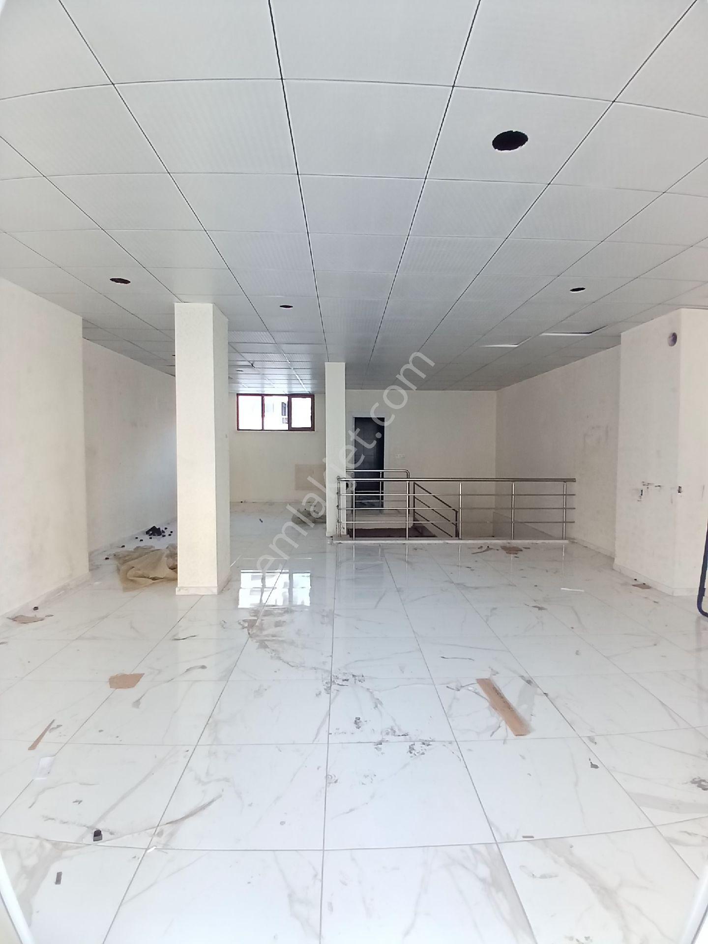 Mevlana Kültür Merkezi Karşısında 140 M2 Dükkan - Görsel 3