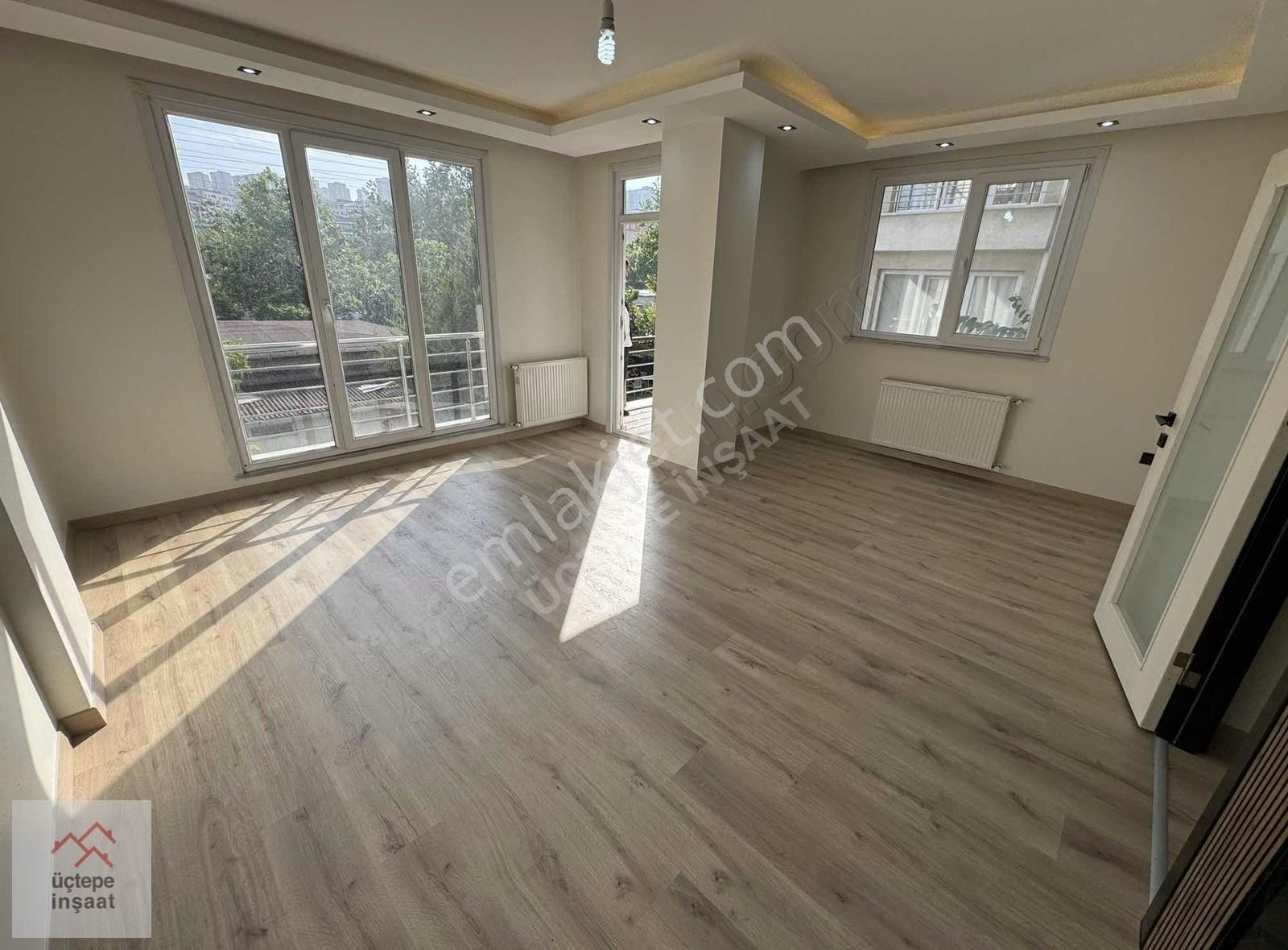 2+1 Arakatı 95 M²-caddeüstü-köşebaşı-dekorlu-masrafsız-asansörlü