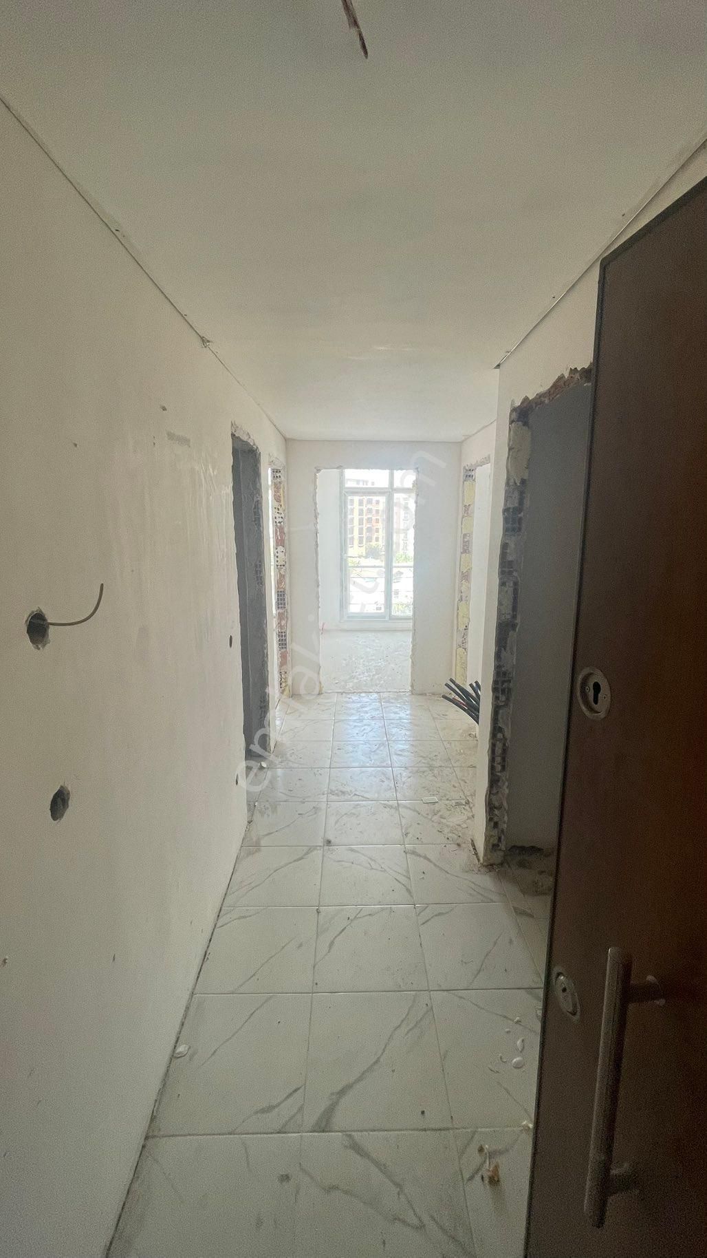 Acil Satılık Esenyurt Namık Kemal Mah. Hayat Park 4'de 2+1