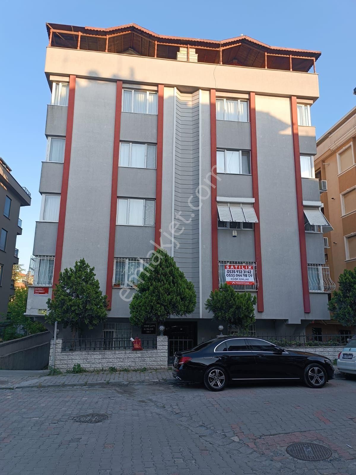 Bahçelievler Bursalı Tahir Bey Sokak'ta 3+1 Asansörlü Satılık Daire