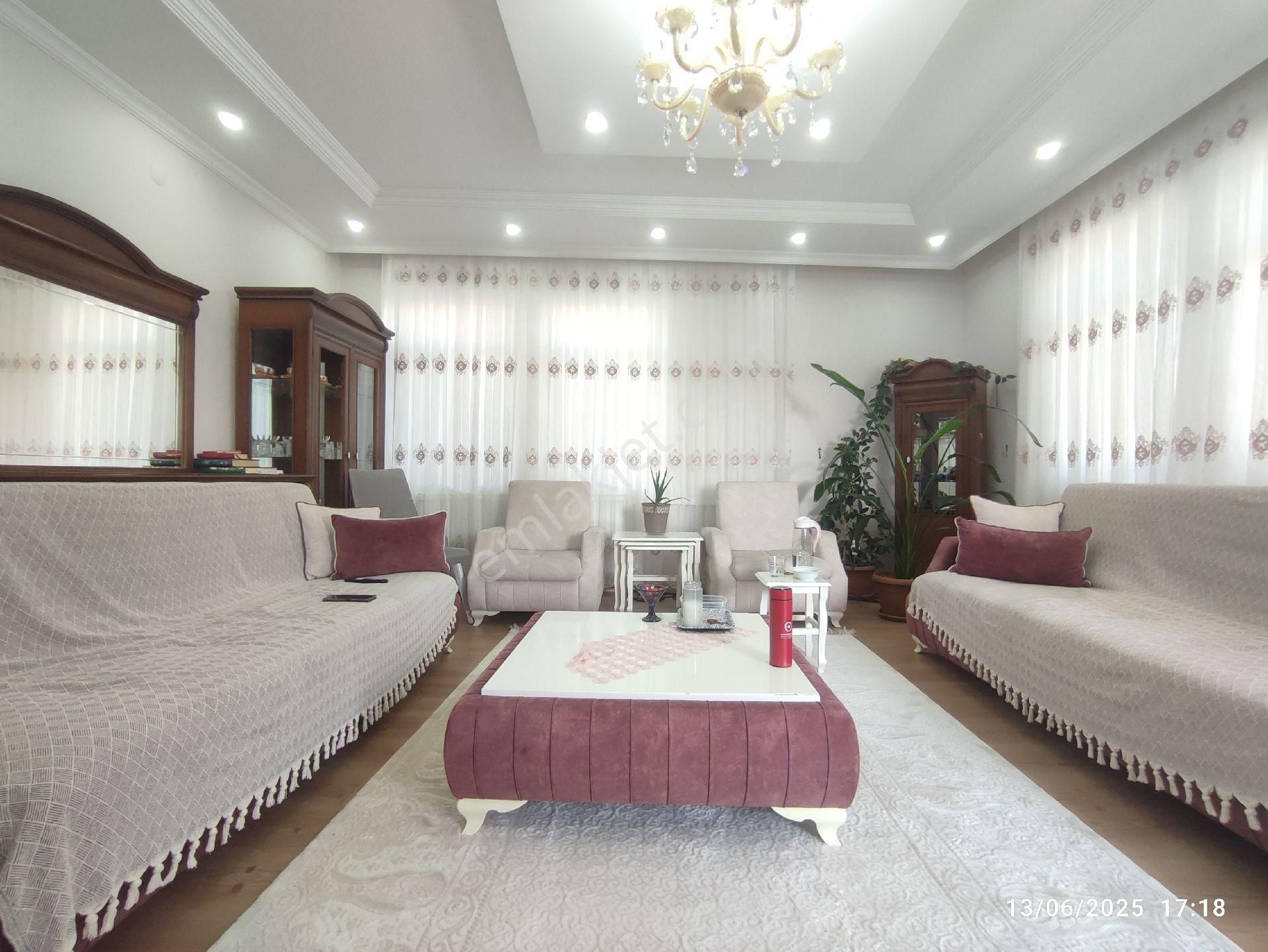 Bahçelievler Mahallesi'nde Satılık 3+1 Daire