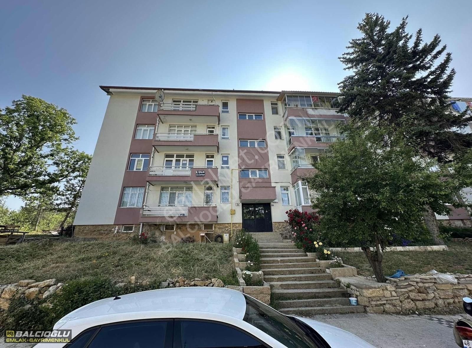 Balcıoğlu Gayrimenkulden Eti Lojmanlarda Kiralık Daire