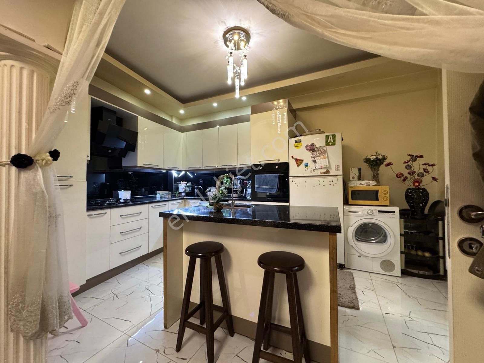 Samsun İlkadım Ulugazi Mh. 4+1 Full Eşyalı Masrafsız Satılık Daire