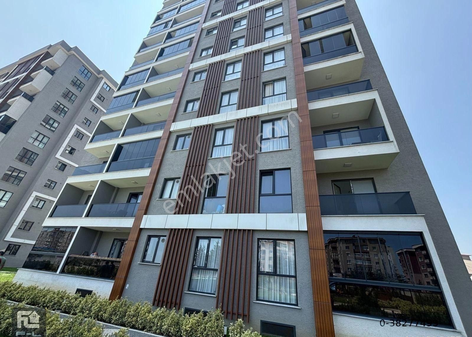 F-l Emlaktan Sancaktepe Fatih Mah Blue Garden Sitesi 2+1 Havuzlu Otoparklı Site