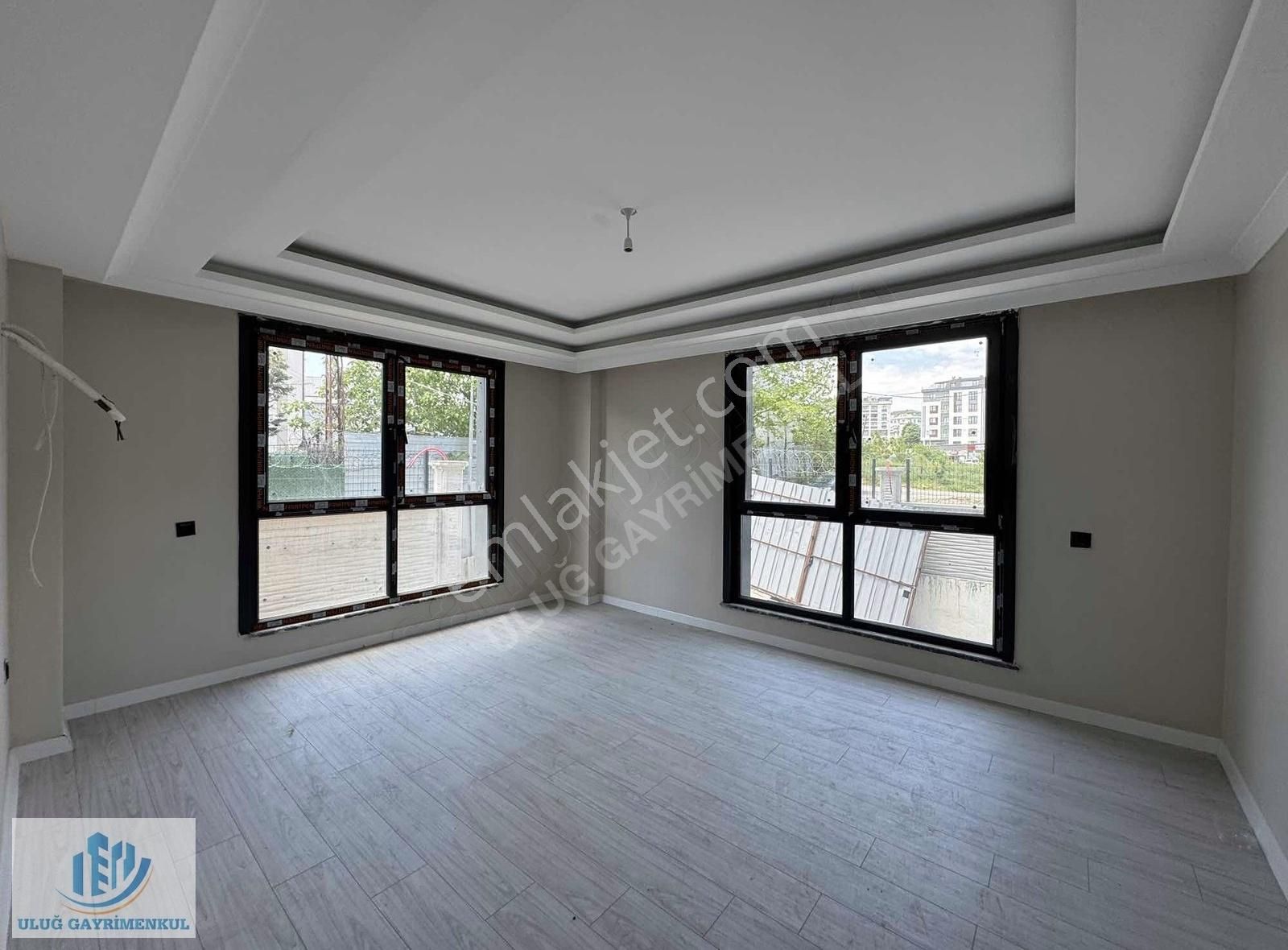 Arnavutköy Mercanlar Life Site İçerisin De Satılık 2+1 Daire