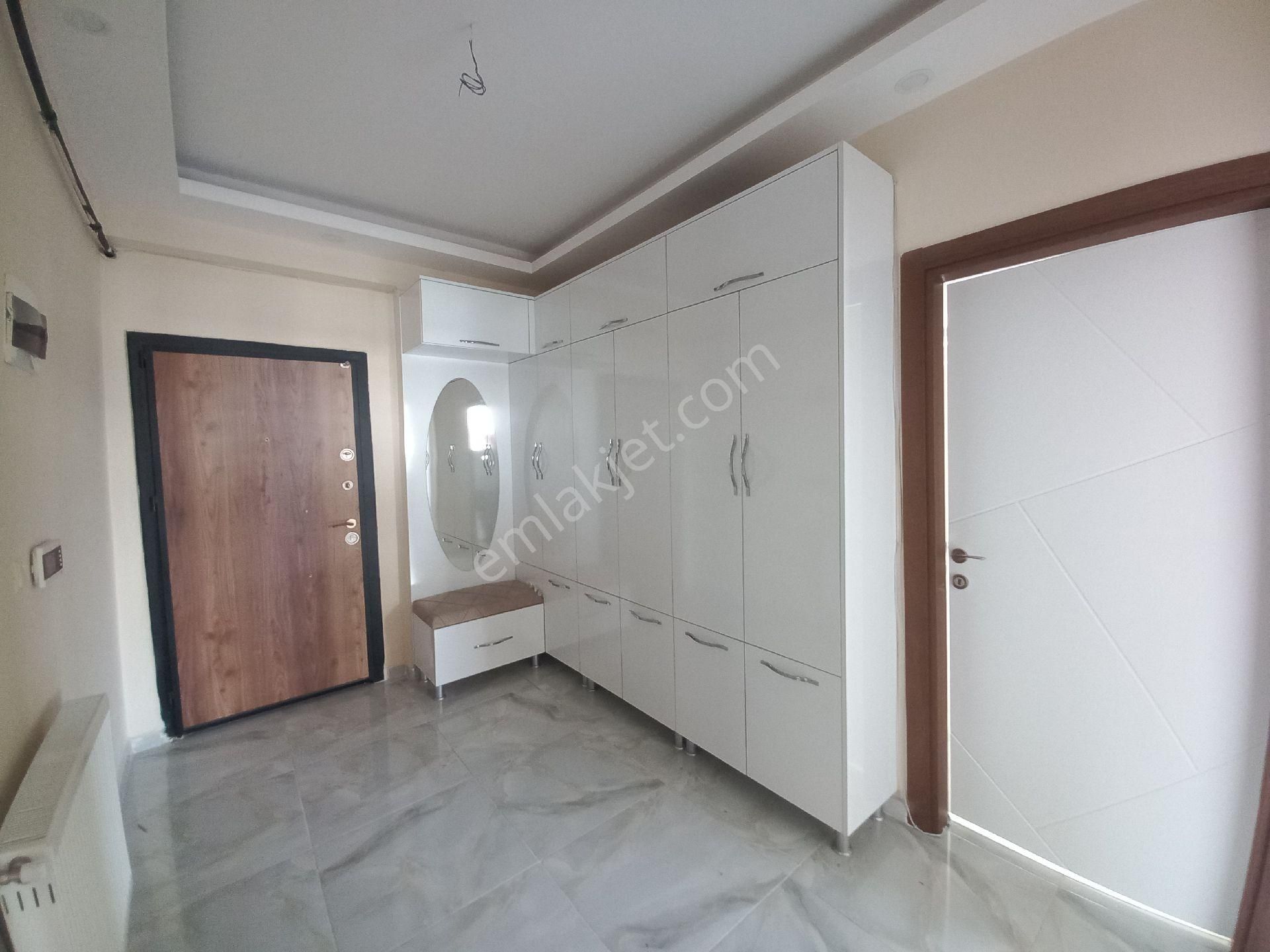 Kültür Emlaktan Karaköprü Abdülkadir Badıllı Taziye Evi Arkasında Uygun 3+1 Arakat Daire!