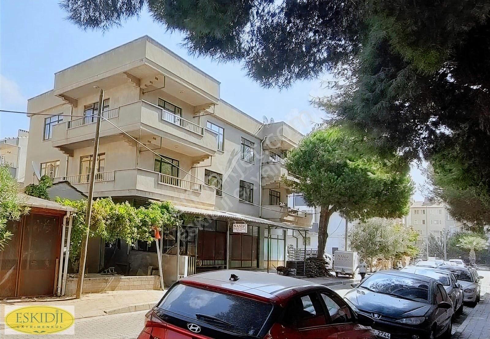 Çanakkale Lisesi Yanında Satılık 2+1 Daire