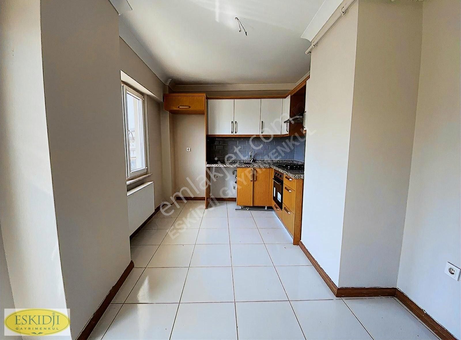 Panoramik Boğaz Ve Doğa Manzaralı 190m2- Teraslı Dublex Daire - Görsel 23