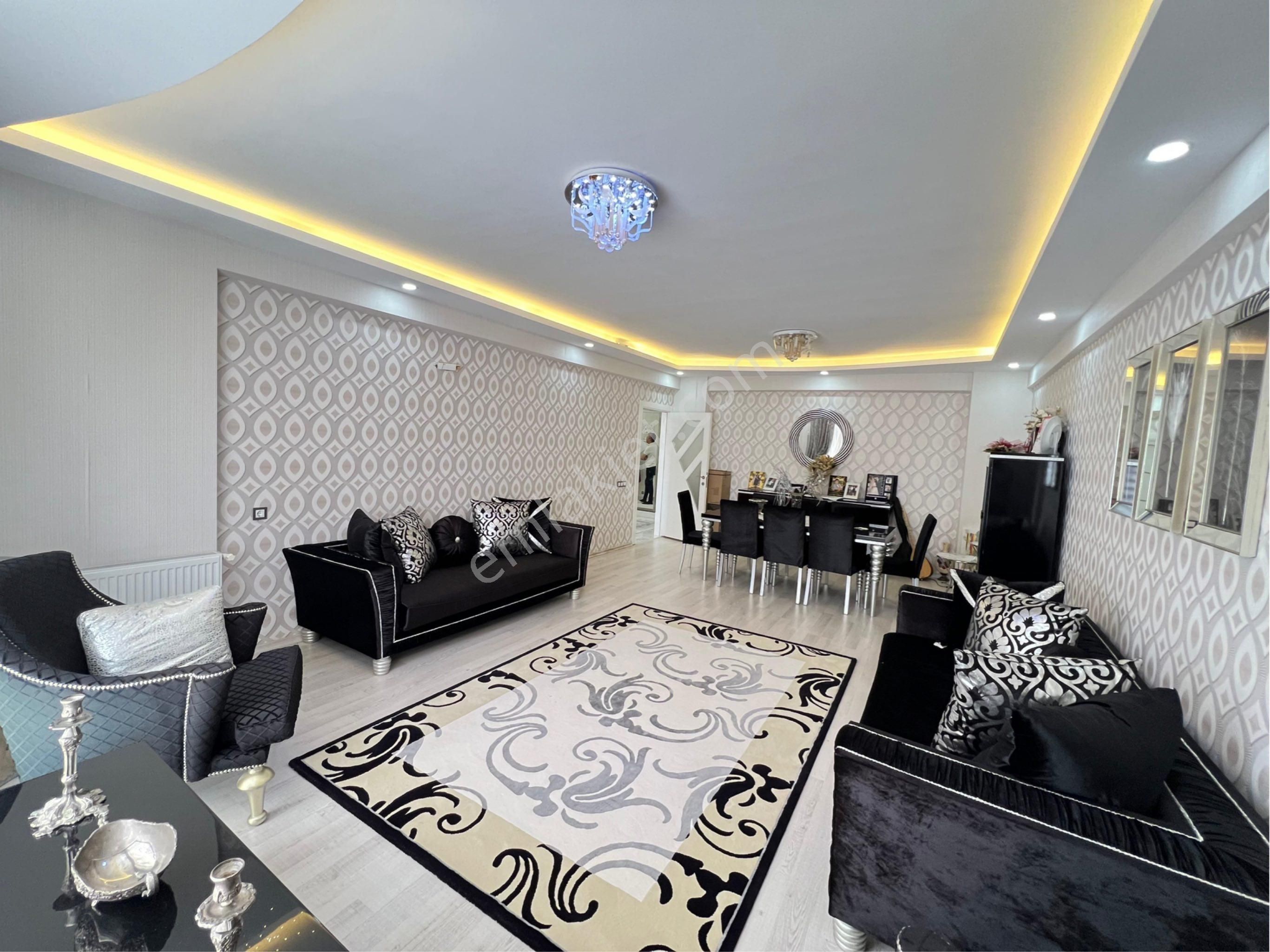 Realty World Mns2 Mehmetden Karaköprü Mesire Alanı Atakentte 5odalı Arakat Satılık Muhteşem Daire