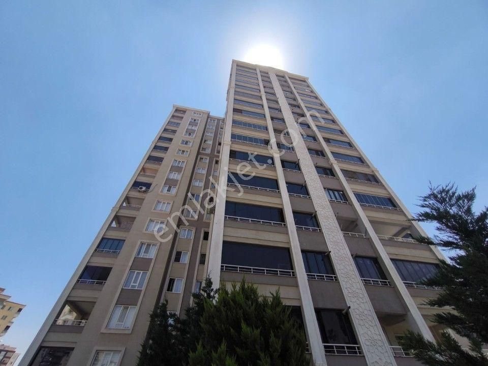Kısacık'dan Abdulhamithan Mah. 2,5+1 Fırsat Satılık Arakat Daire