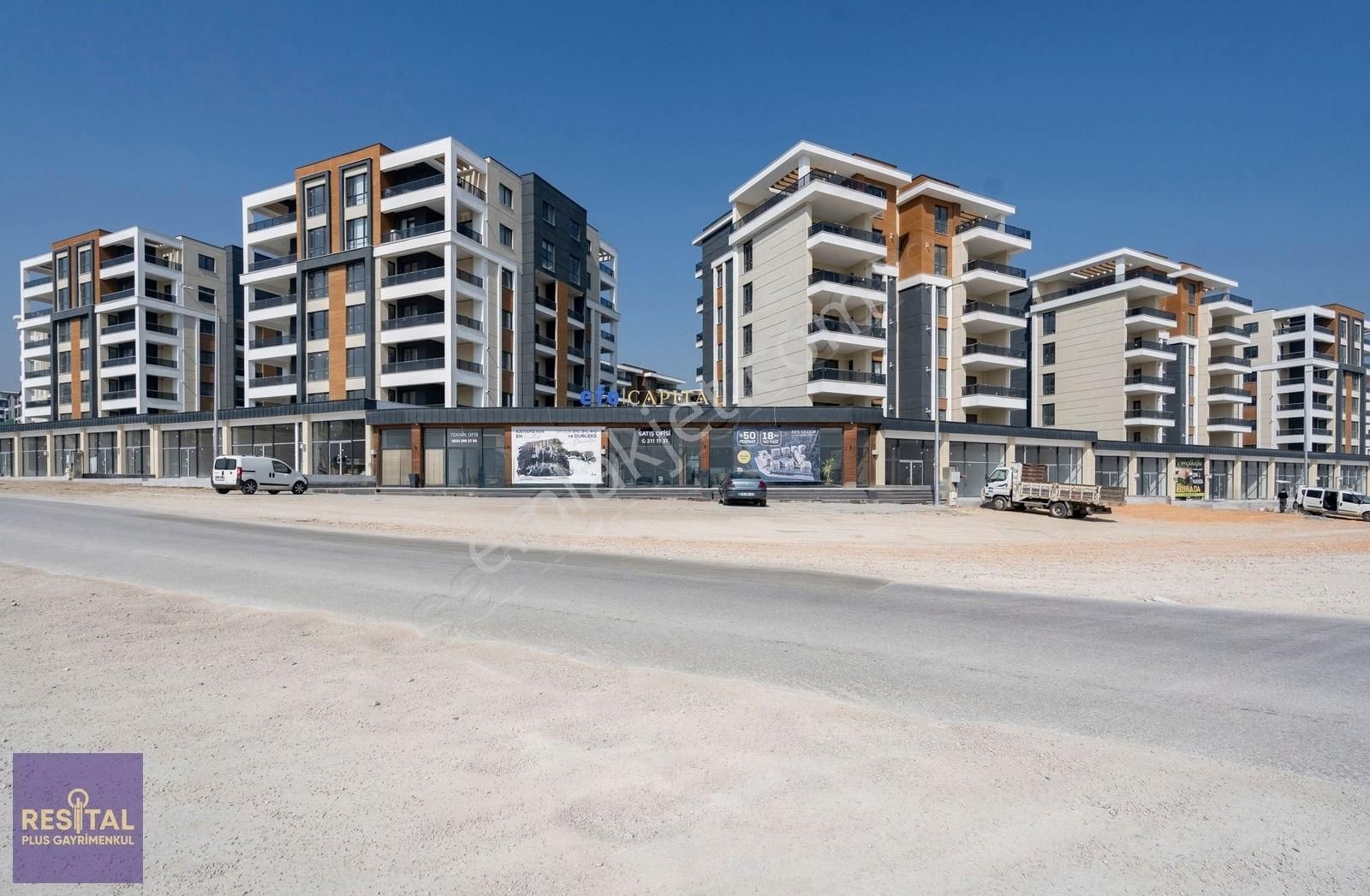Efe Sezen Park Sitesi 'nde Satılık Geniş 4+1 Dubleks Daire