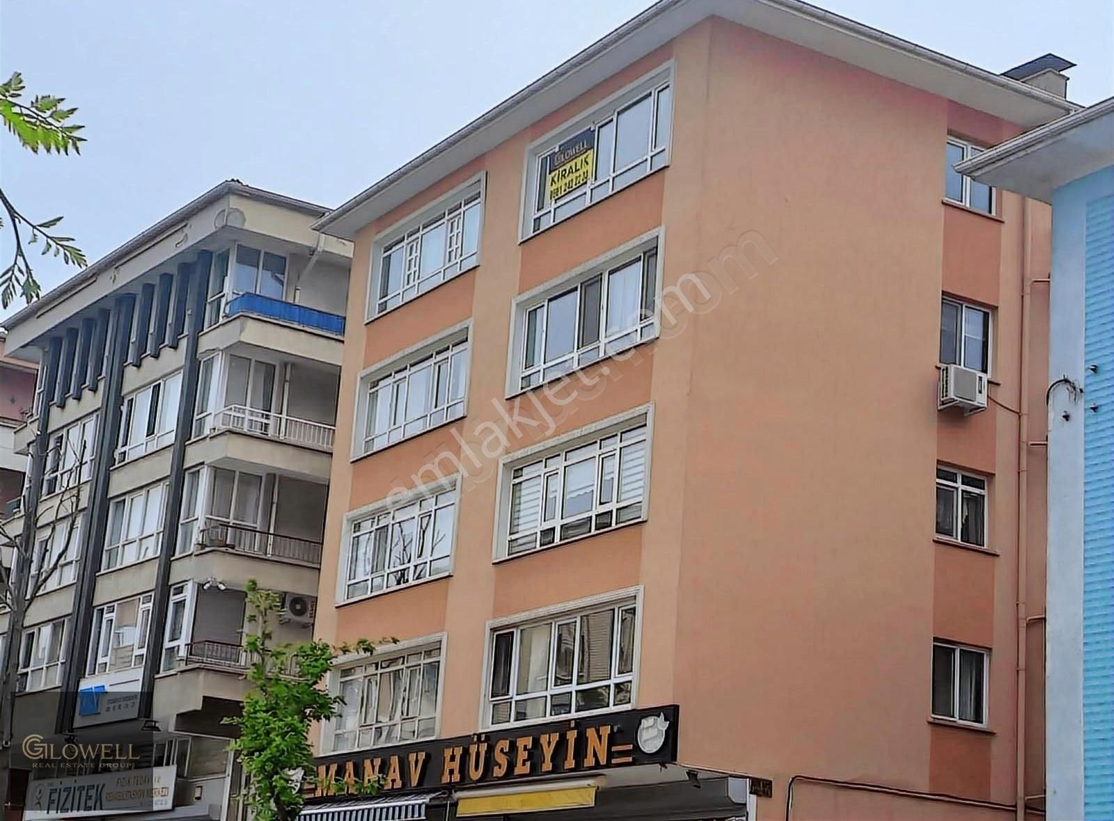 Esat Bülbülderesi'nde Cadde Cepheli 3+1 Kiralık