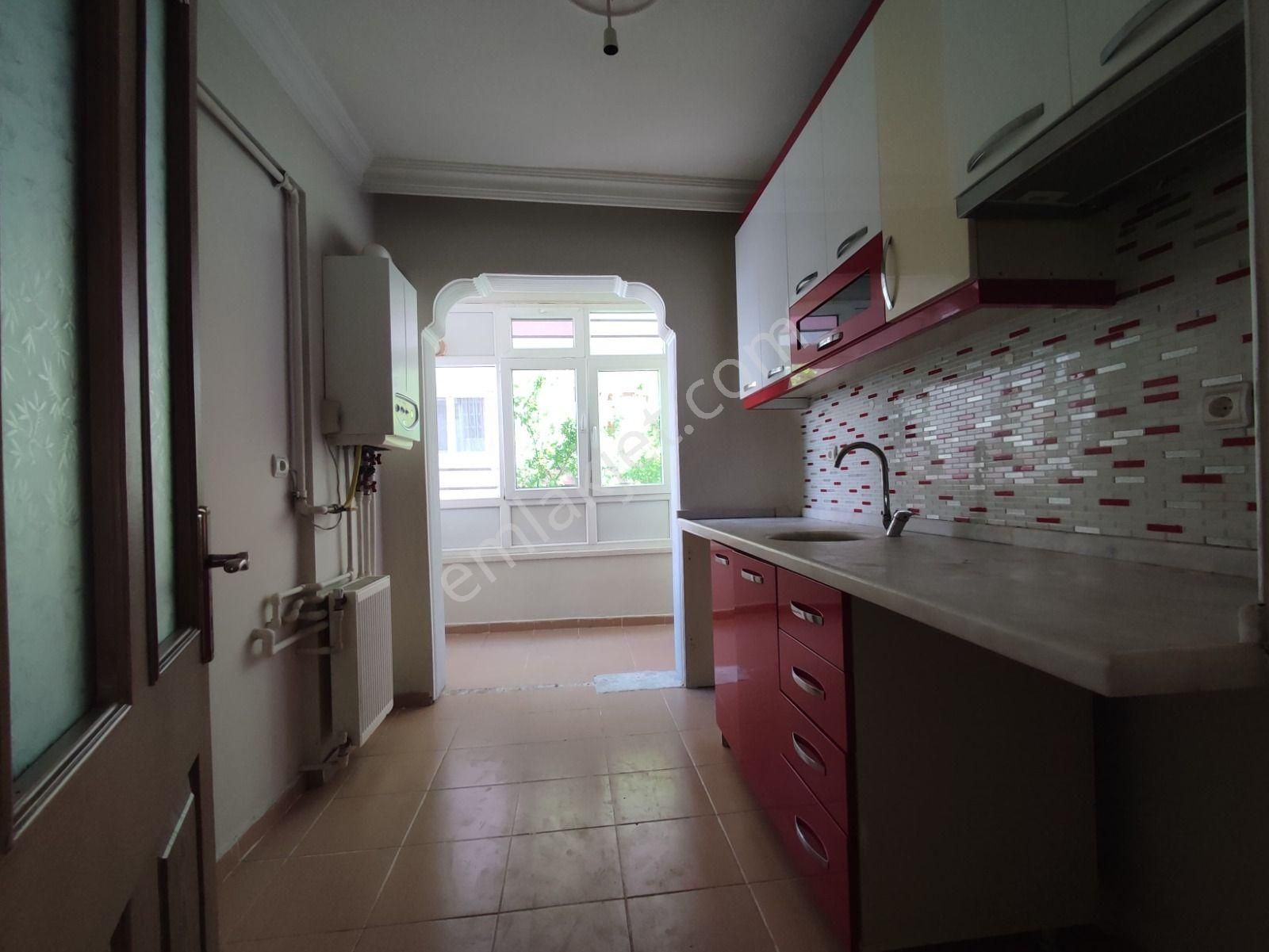 Yılmaz Gayrimenkulden Ful+ Ful Yapılı Kacırılmayacak 2+1 Fırsat Dairesi