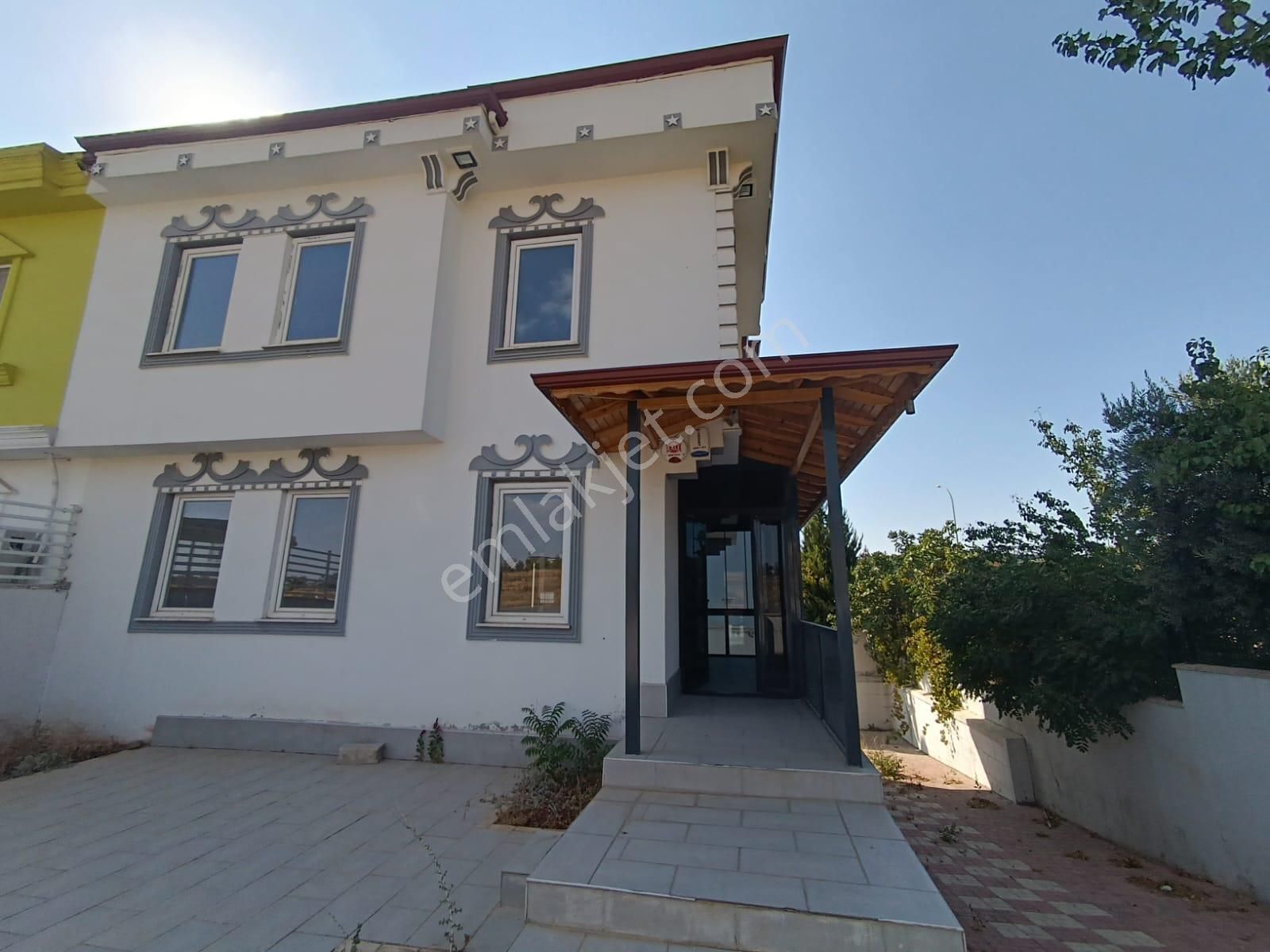 Millioğlu İnşaat'tan Şehirgösteren'de Kiralık Villa