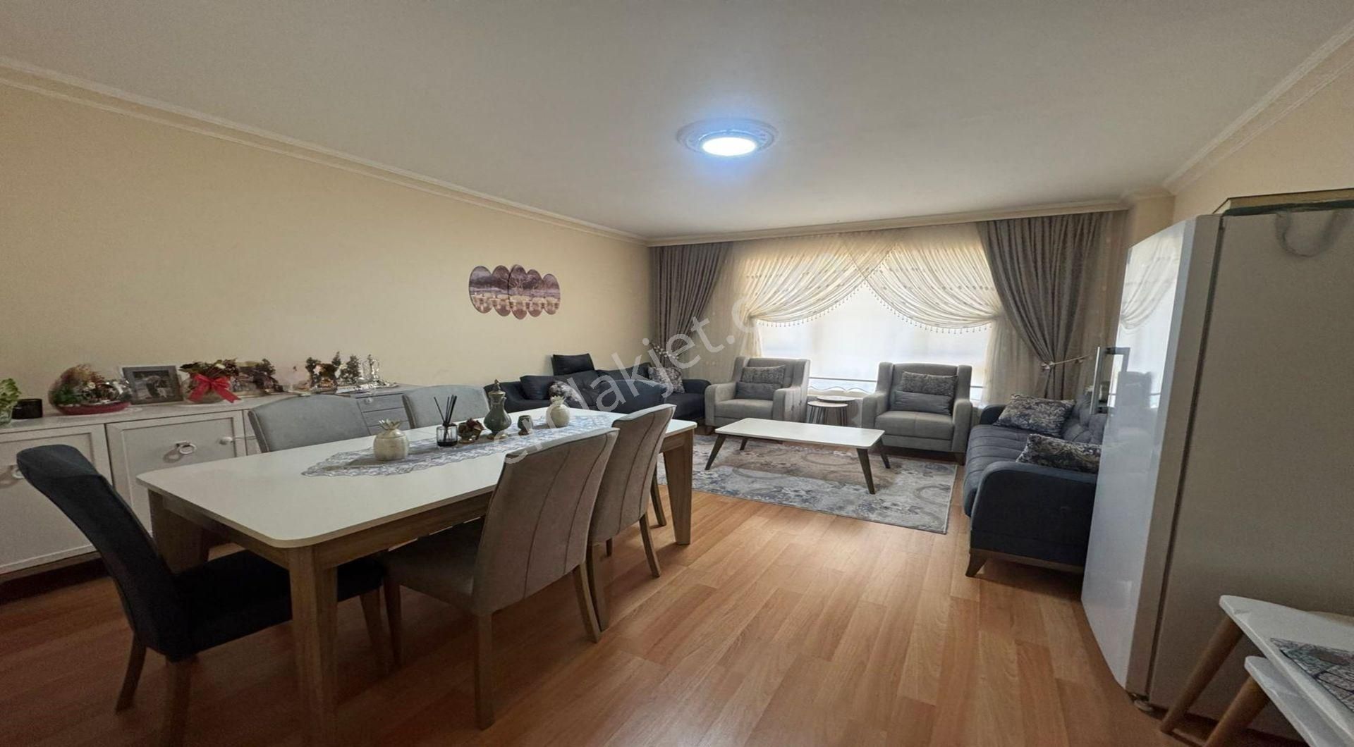 Kuşcağız Gazeller Caddesi Yakını 3+1 130m2 Asansörlü Masrafsız