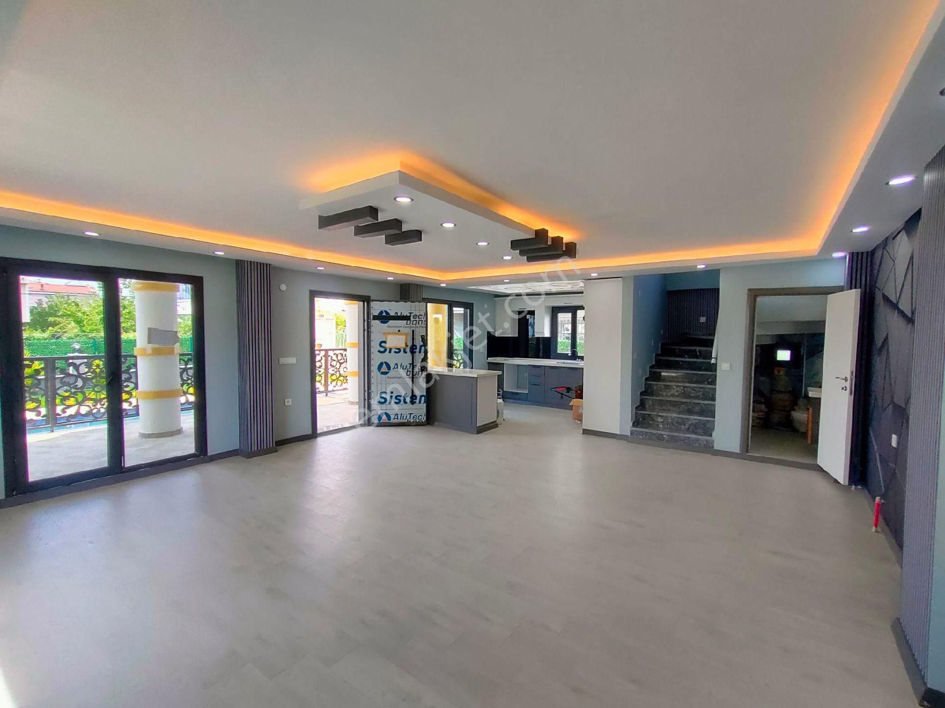 Yeniçiftlik Mh'de Büyük Havuzlu Lüks Villa - Görsel 6