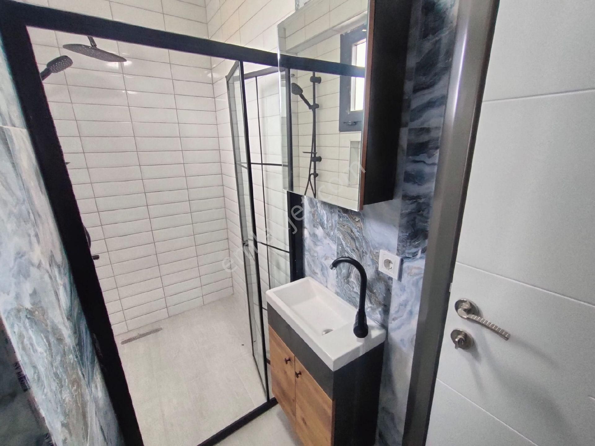 Yeniçiftlik Mh'de Büyük Havuzlu Lüks Villa - Görsel 28