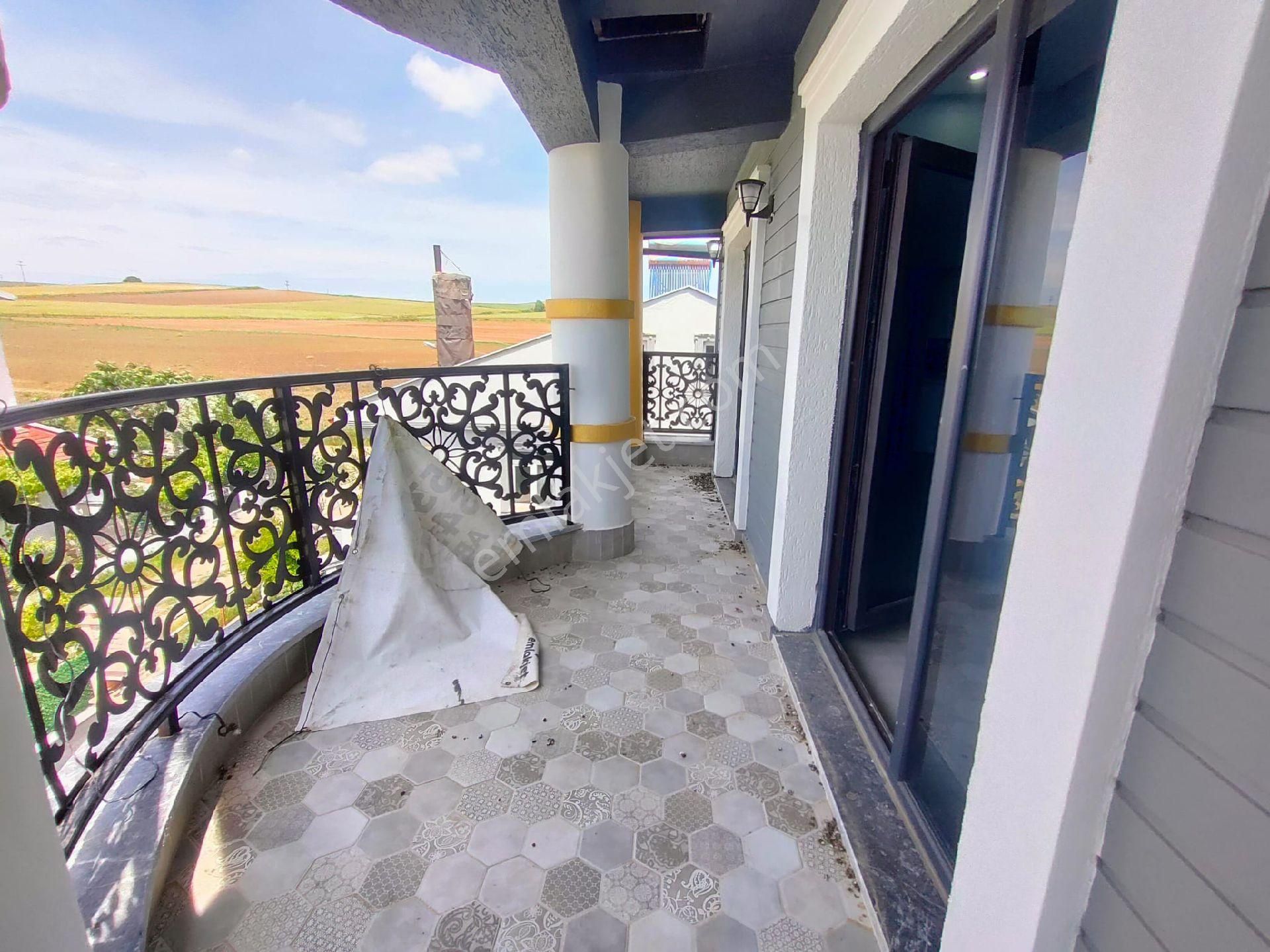 Yeniçiftlik Mh'de Büyük Havuzlu Lüks Villa - Görsel 33