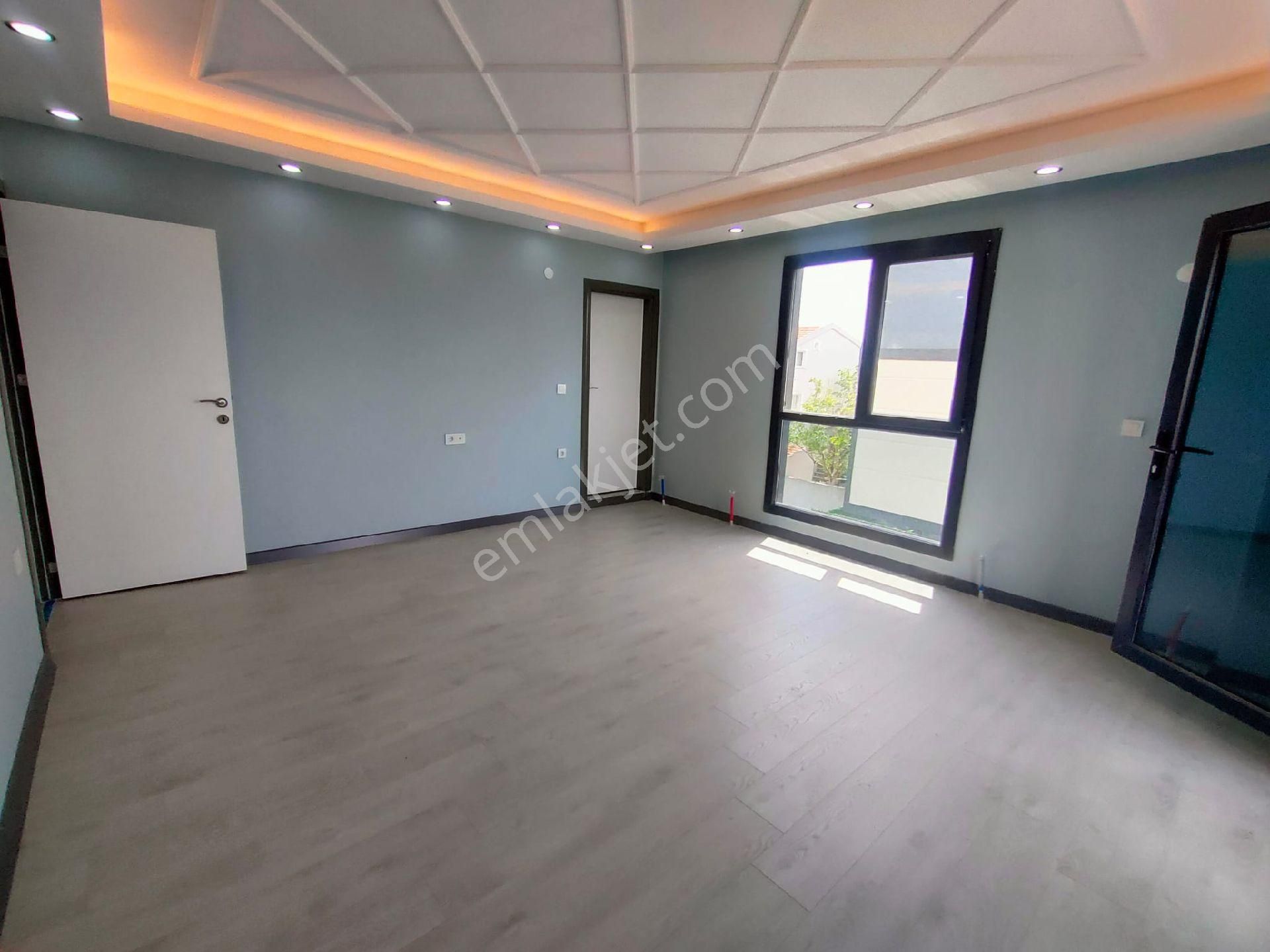 Yeniçiftlik Mh'de Büyük Havuzlu Lüks Villa - Görsel 18