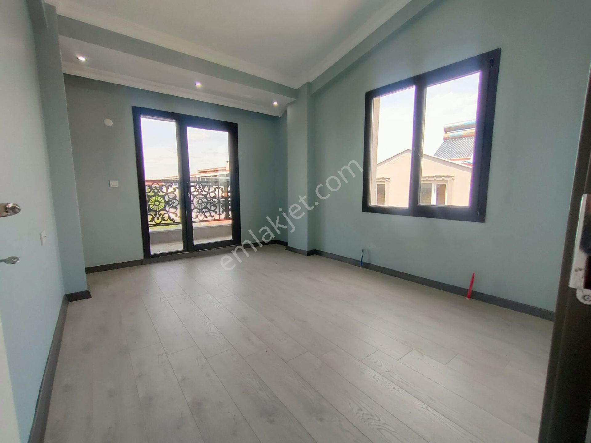 Yeniçiftlik Mh'de Büyük Havuzlu Lüks Villa - Görsel 23