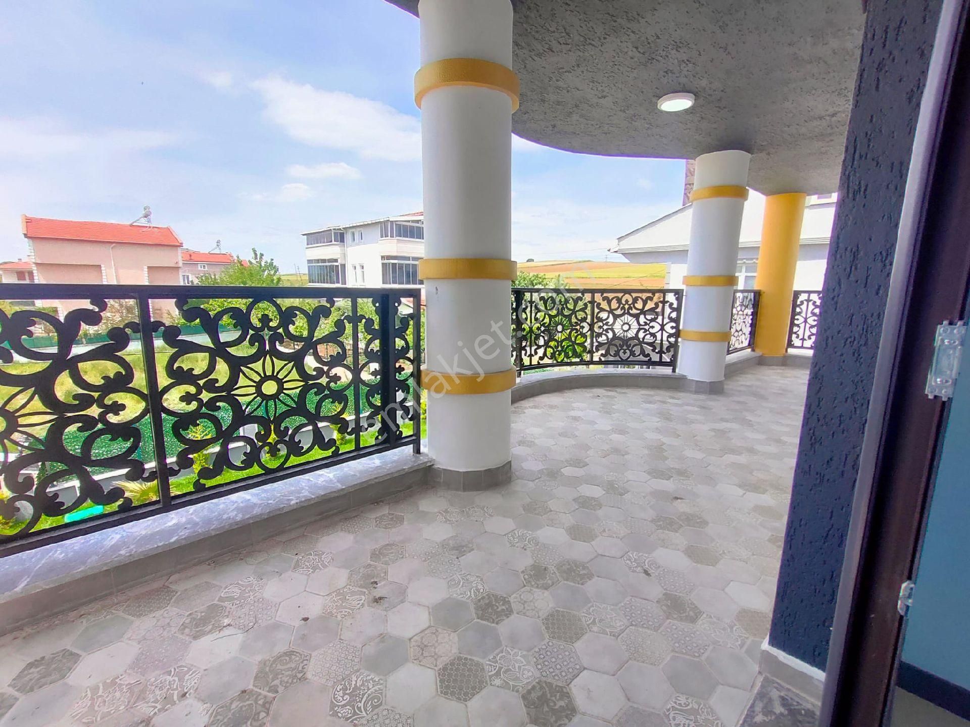 Yeniçiftlik Mh'de Büyük Havuzlu Lüks Villa - Görsel 19